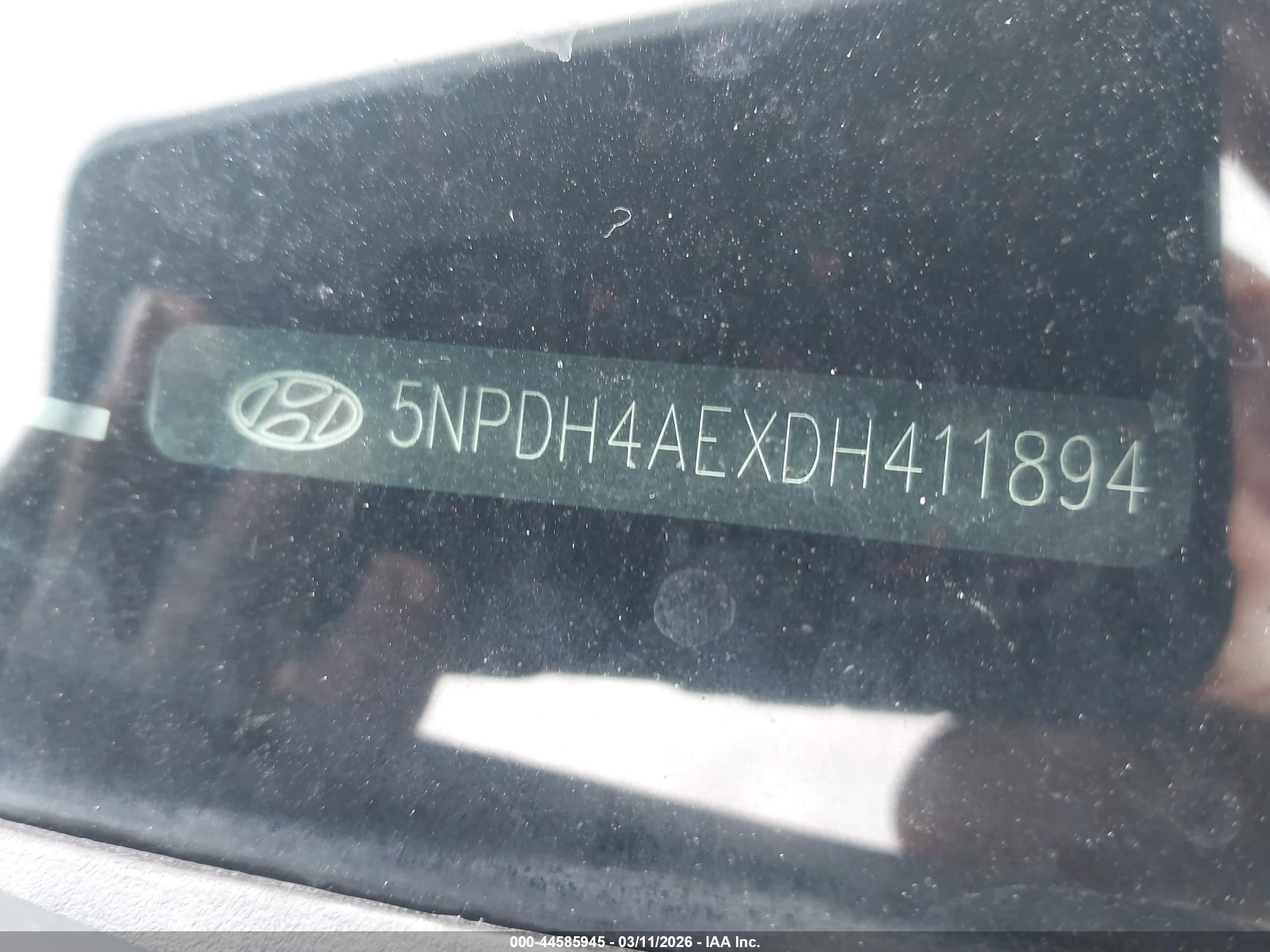 HYUNDAI ELANTRA image 9