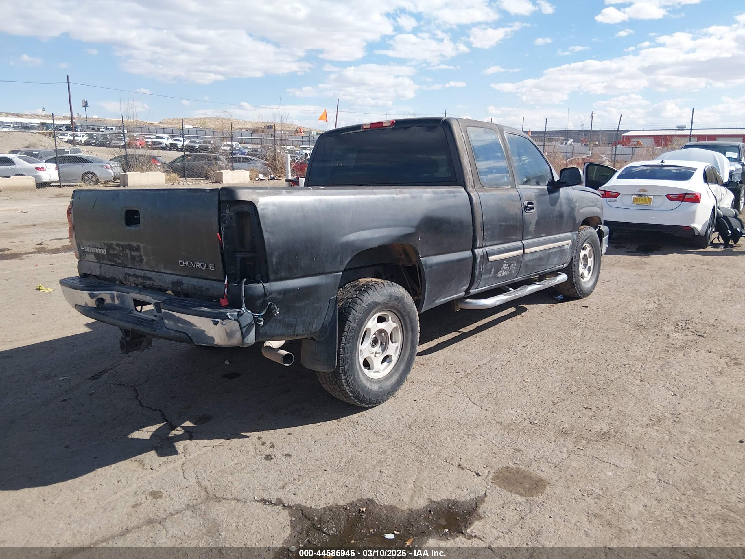 CHEVROLET SILVERADO image 4