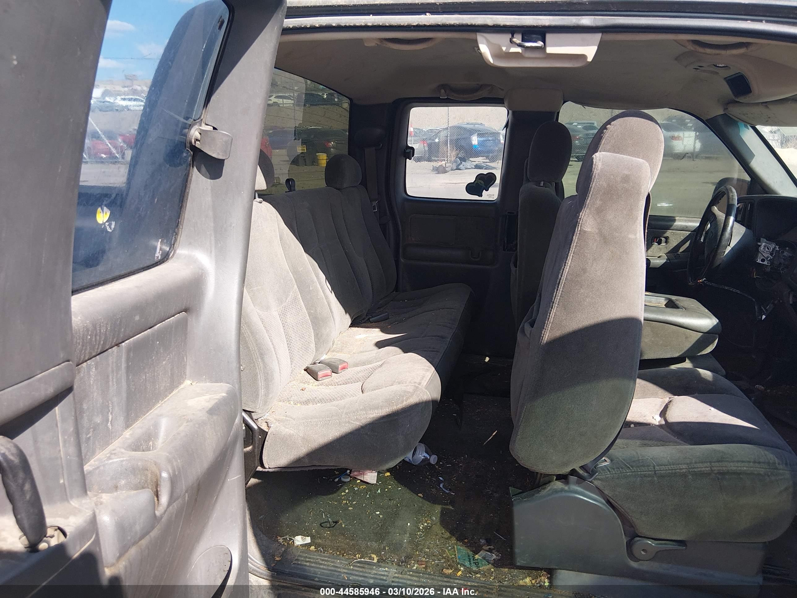 CHEVROLET SILVERADO image 8