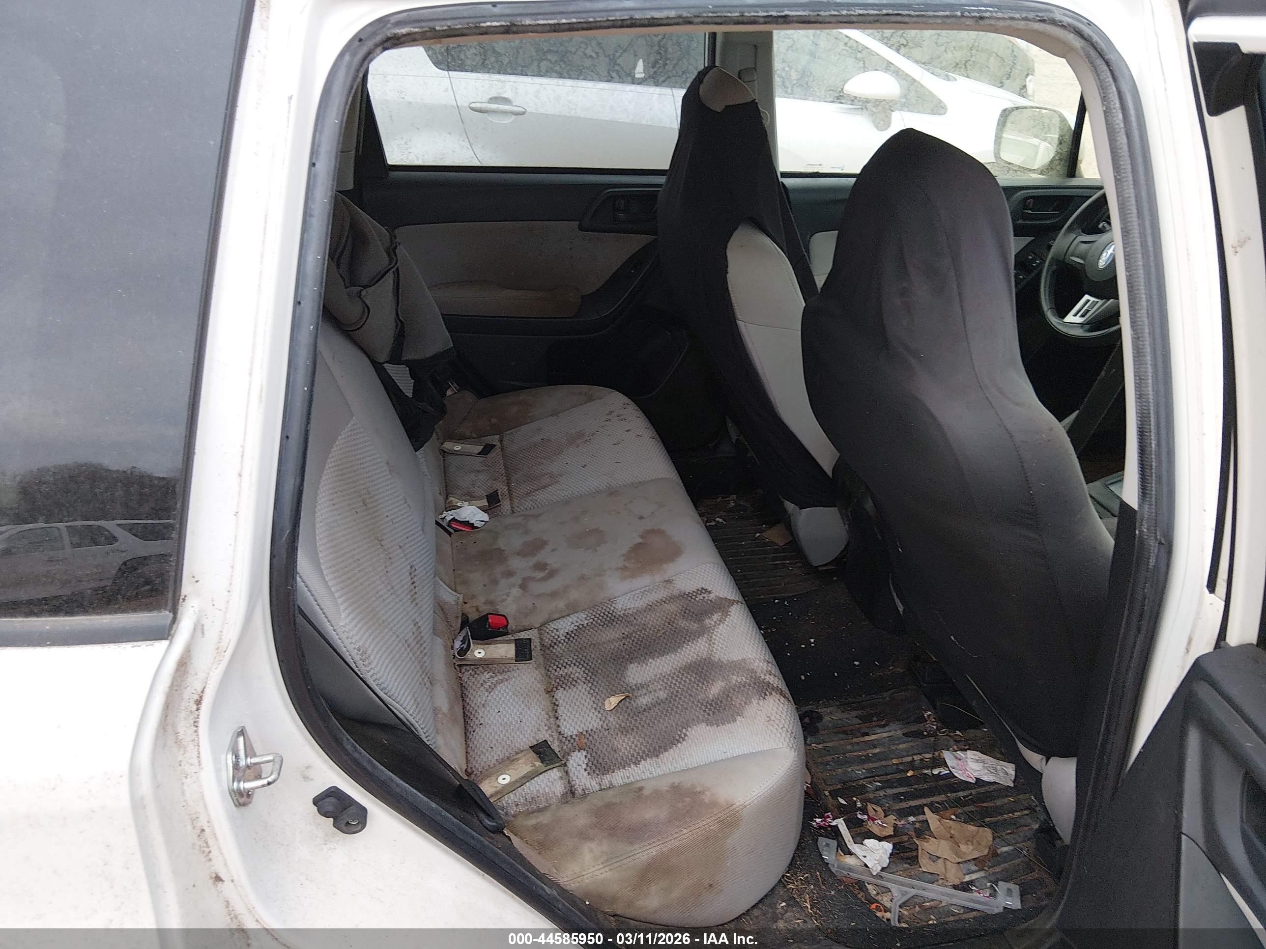 SUBARU FORESTER image 8