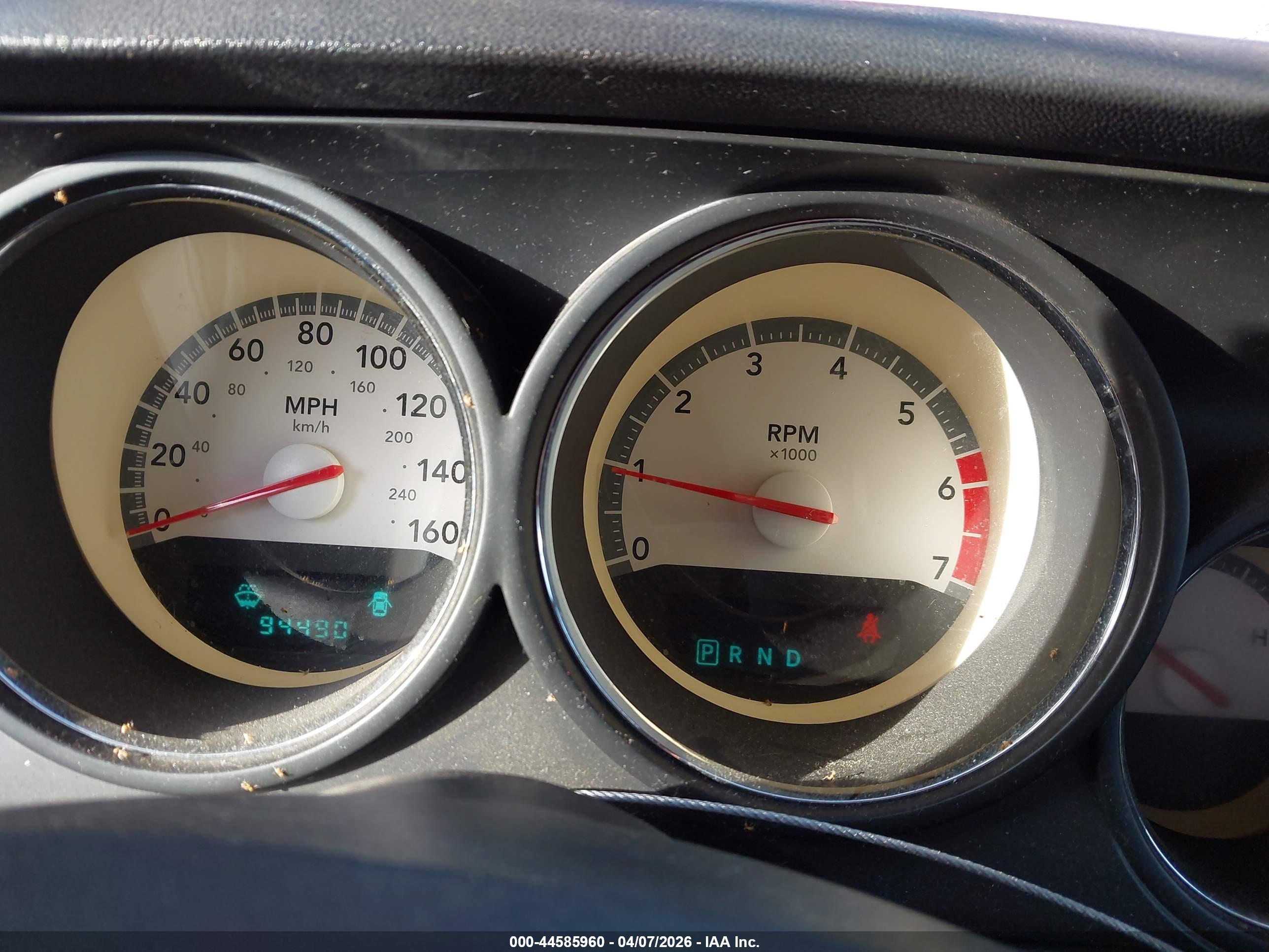 DODGE CHALLENGER image 7