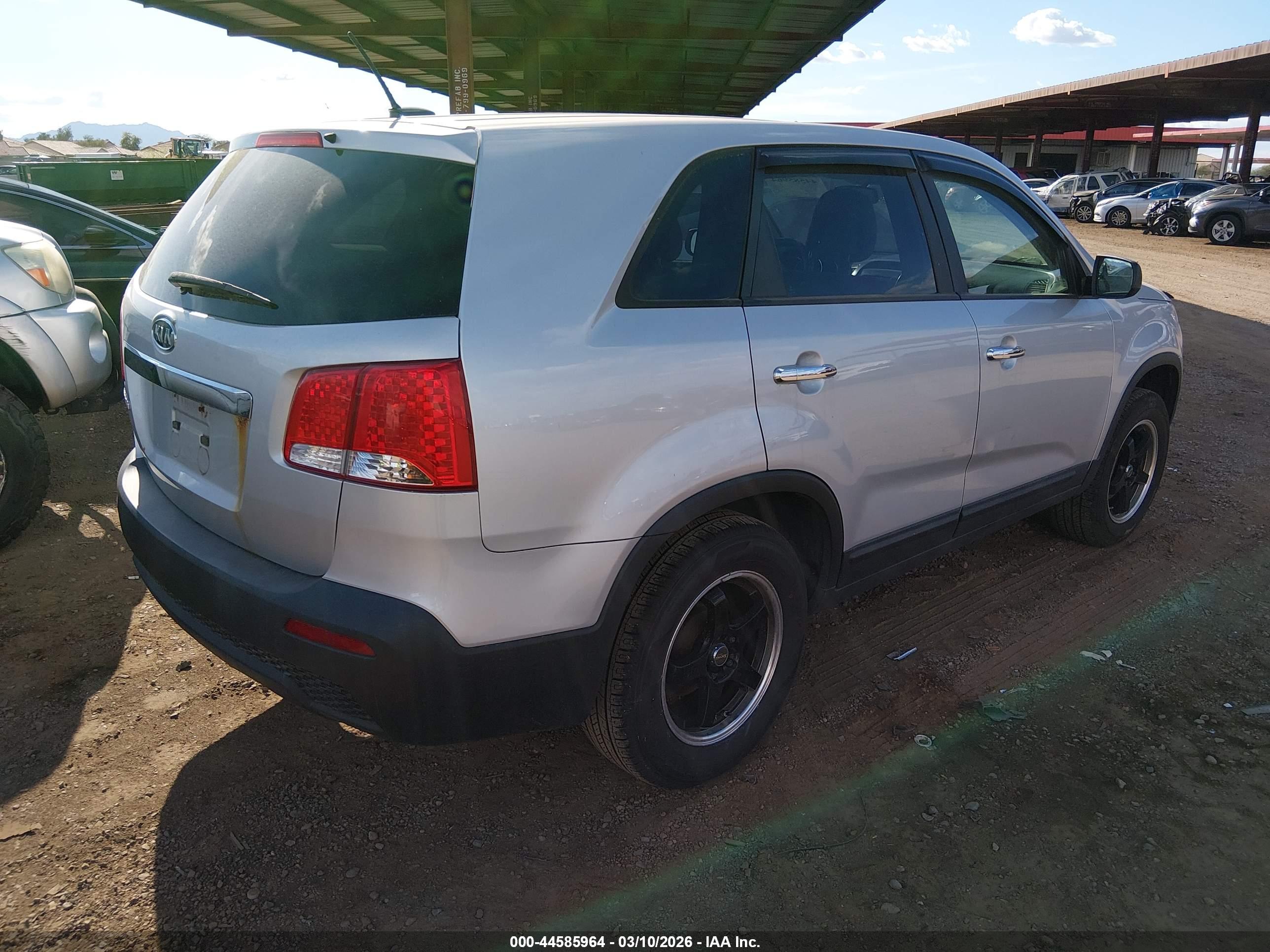 KIA SORENTO image 4