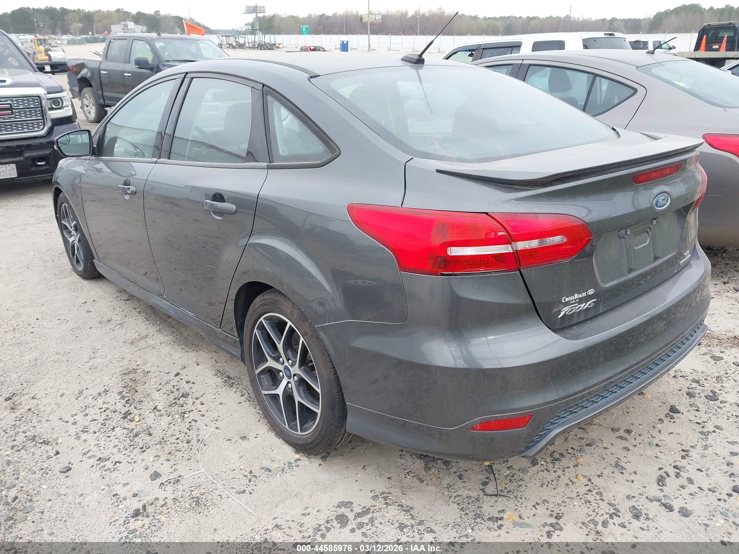 FORD FOCUS image 3