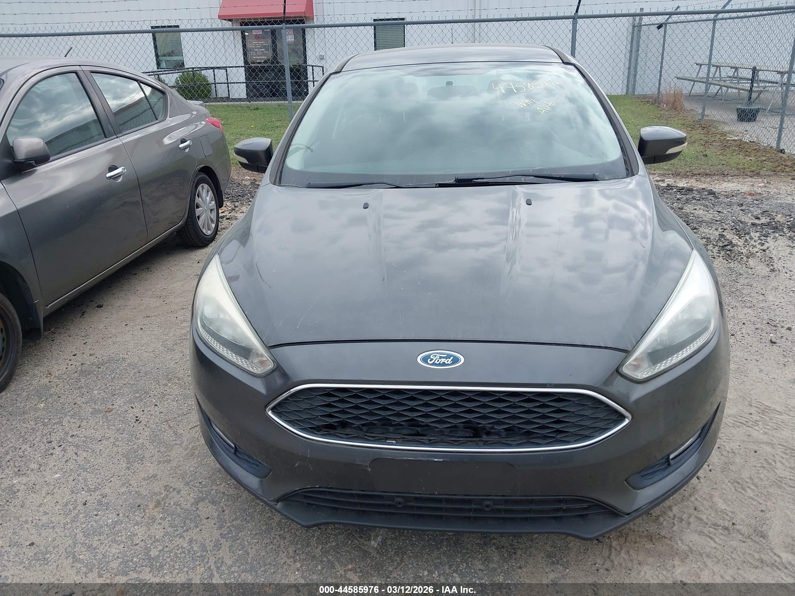 FORD FOCUS image 6