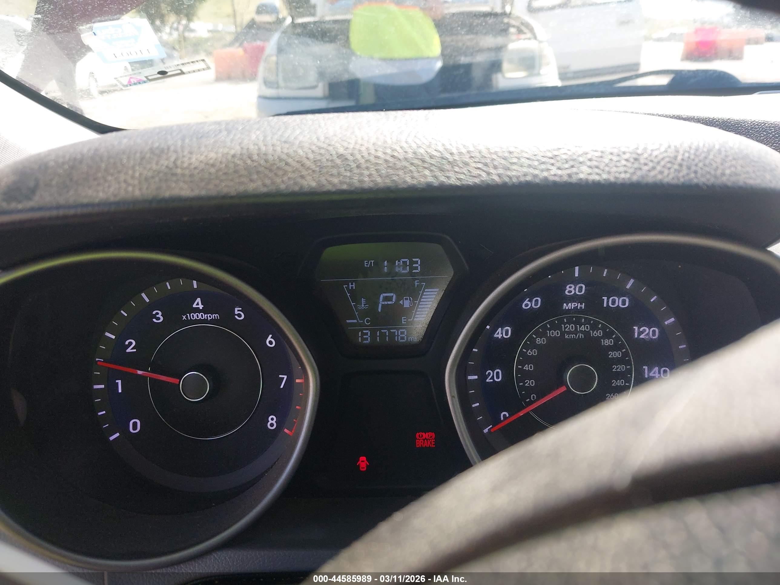 HYUNDAI ELANTRA image 7