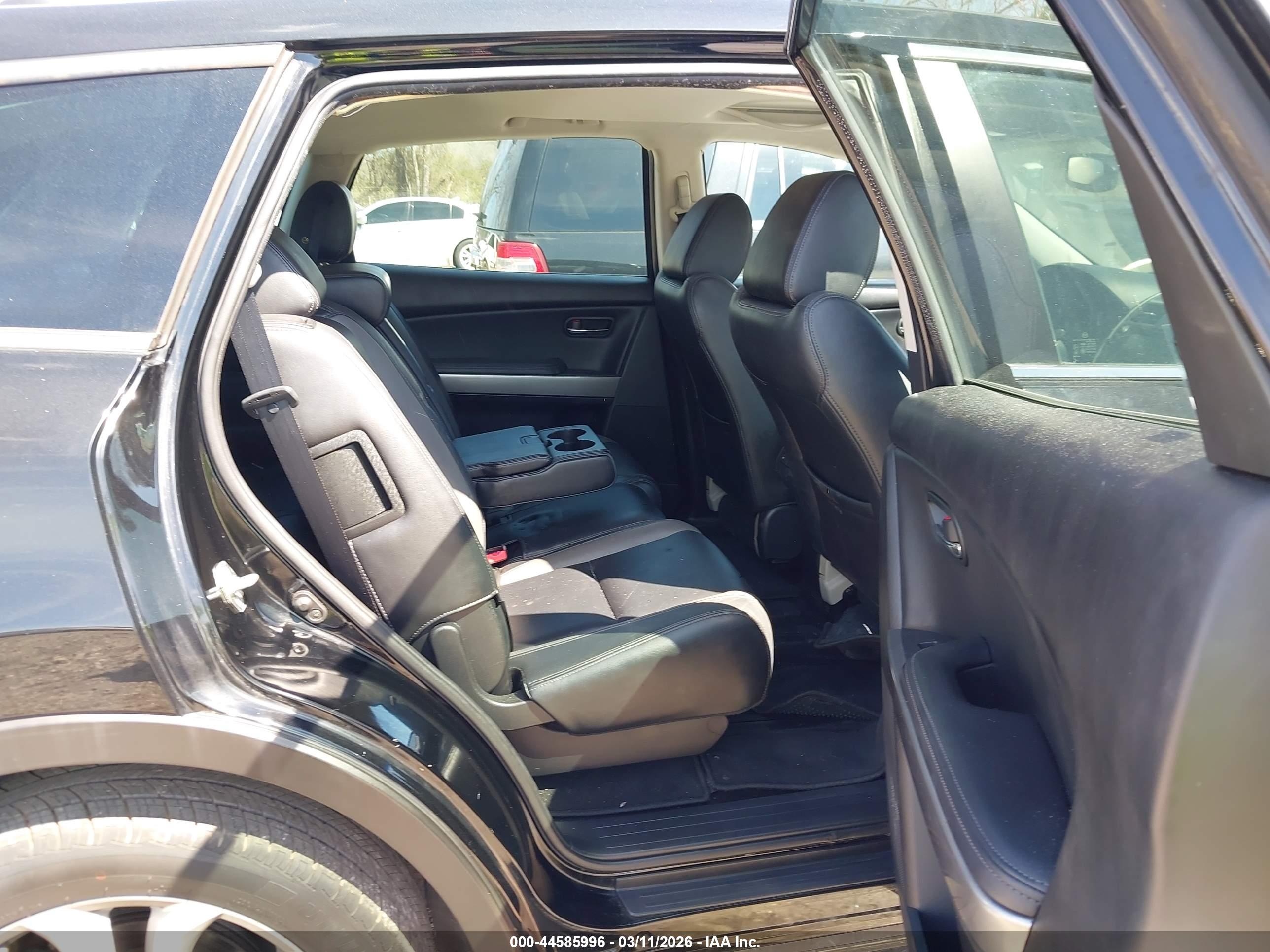 MAZDA CX-9 image 8