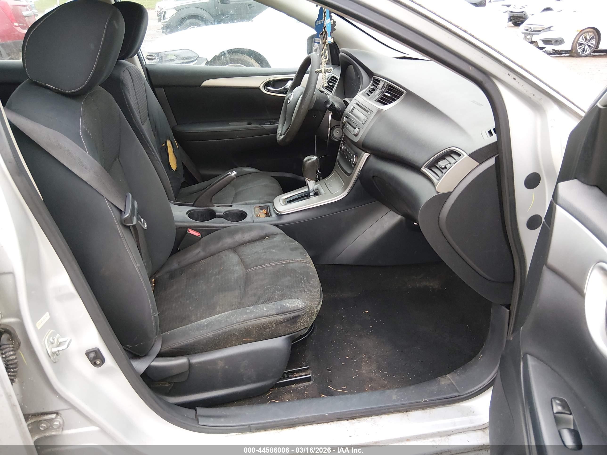 NISSAN SENTRA image 5