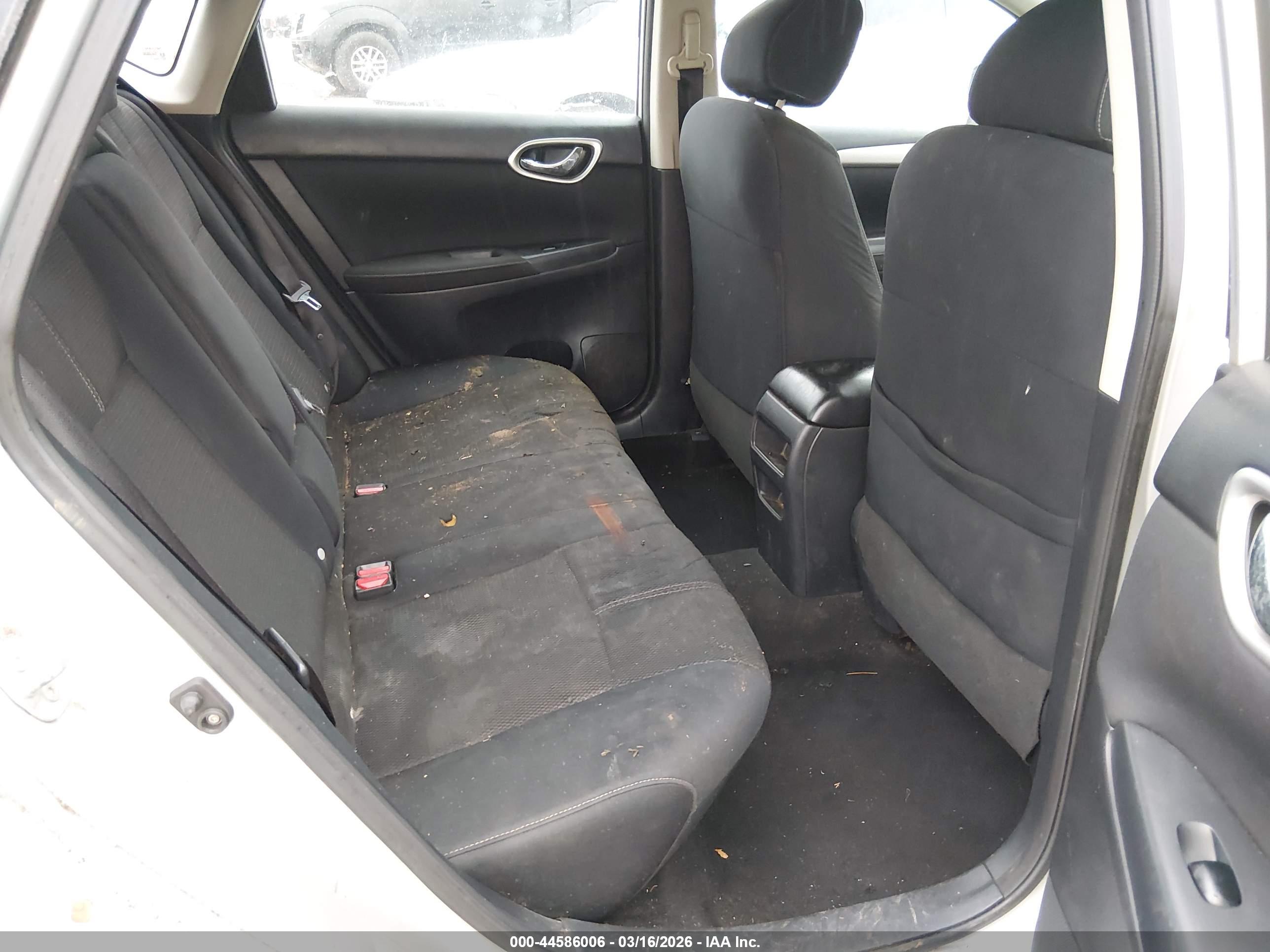 NISSAN SENTRA image 8