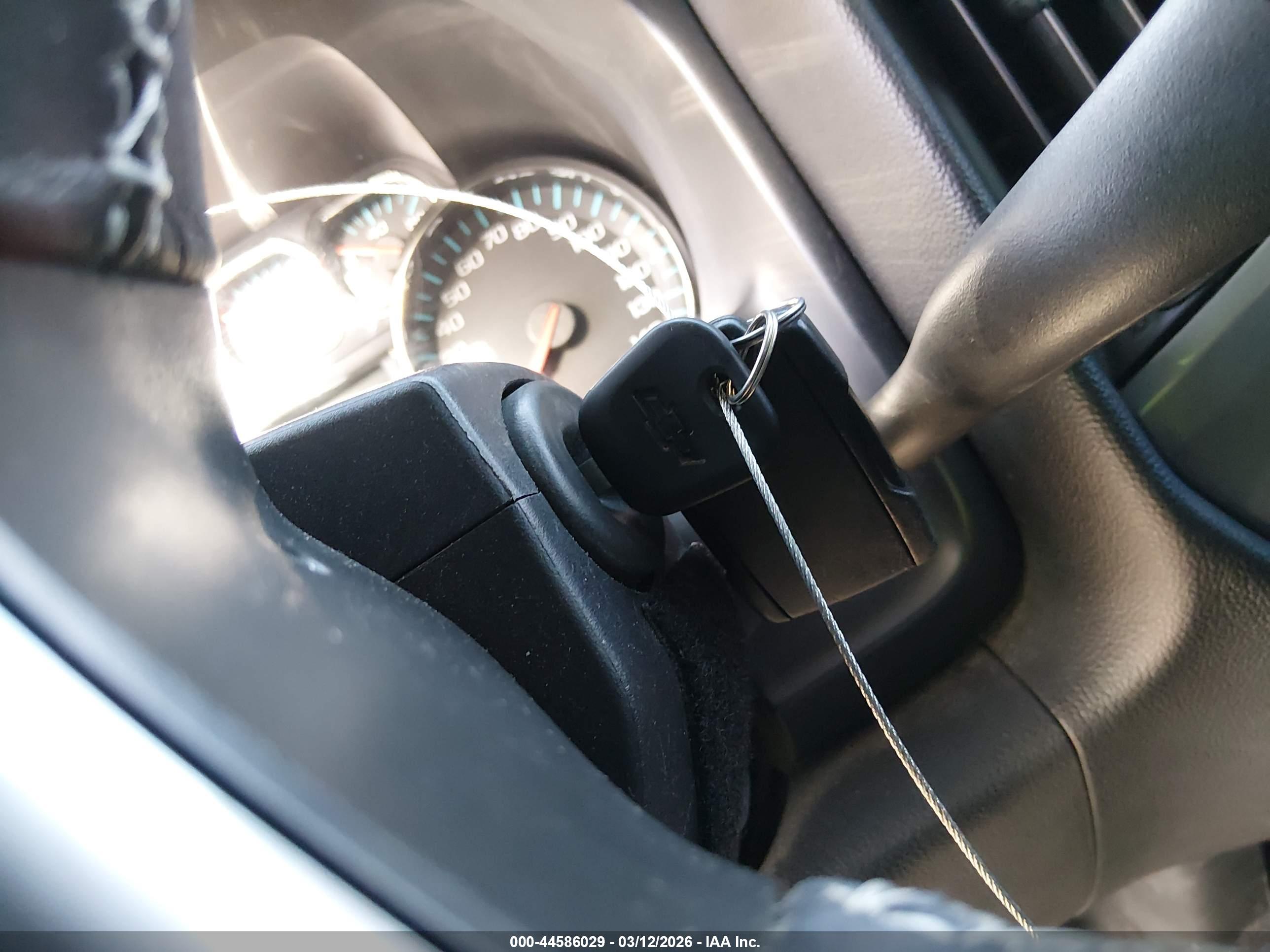 CHEVROLET SILVERADO image 11