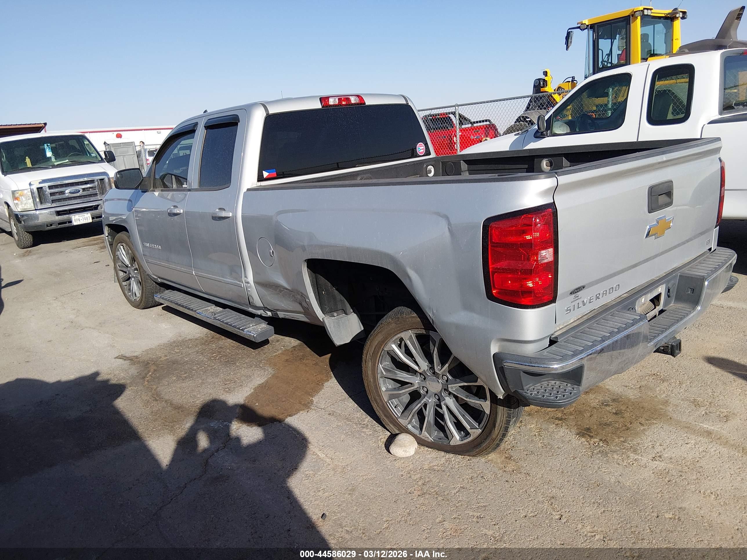 CHEVROLET SILVERADO image 3