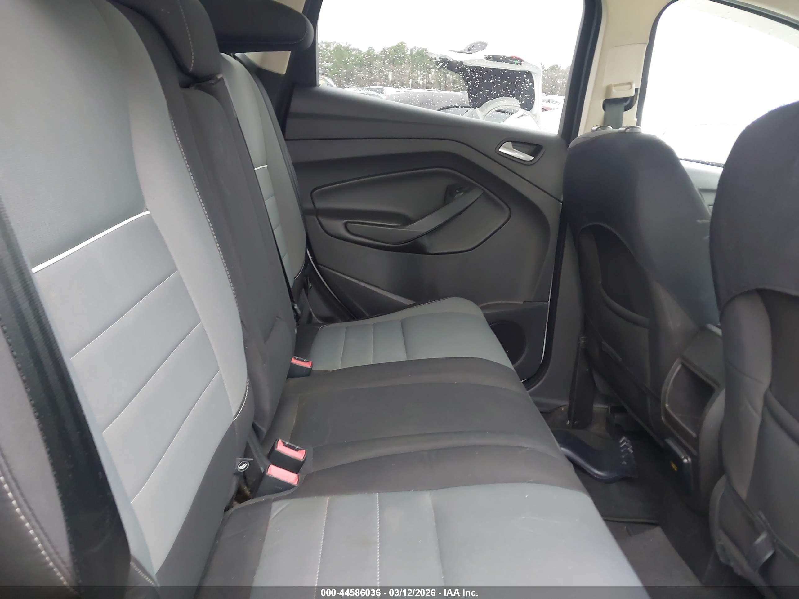FORD ESCAPE image 8