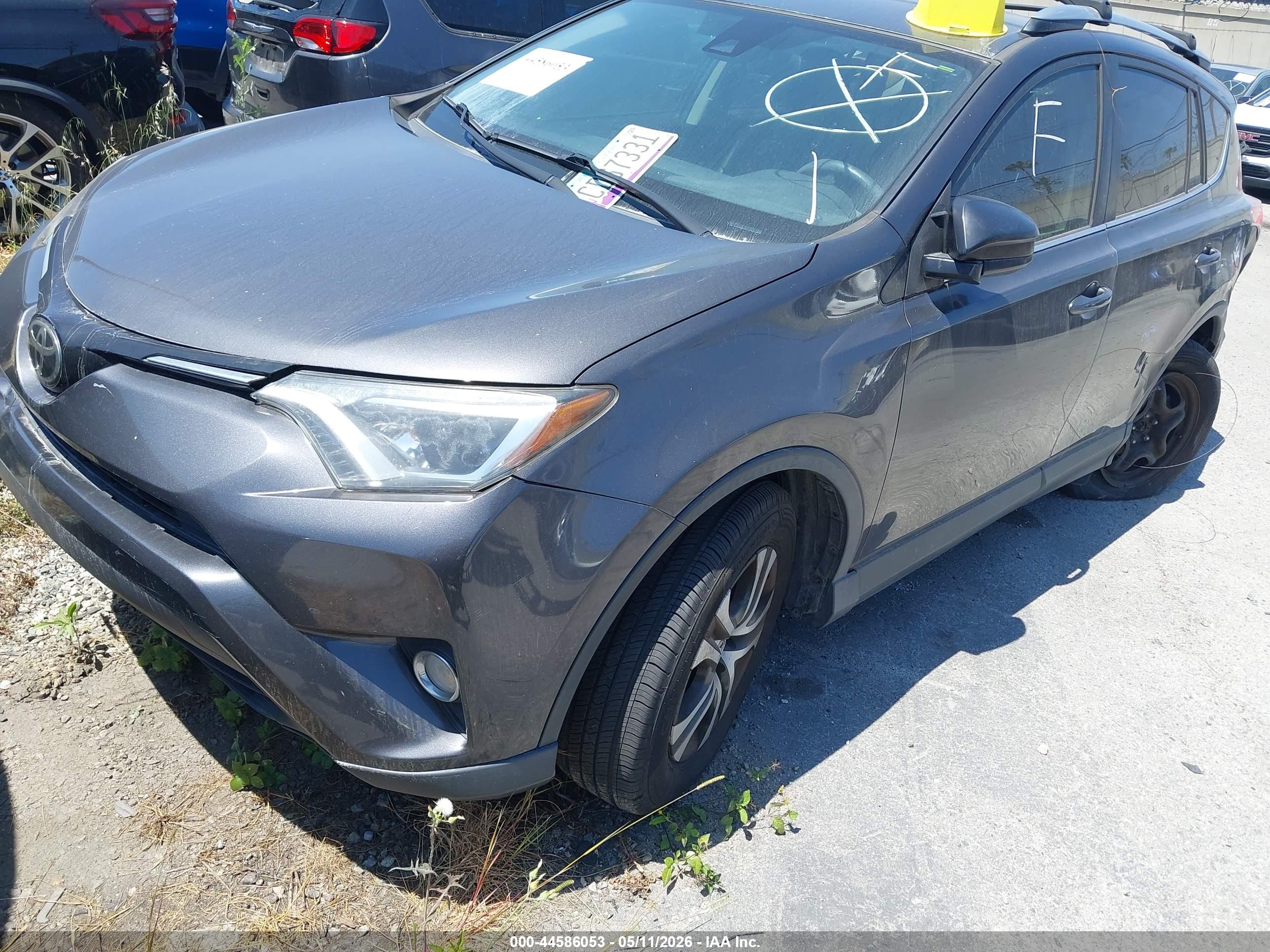 TOYOTA RAV4 image 2