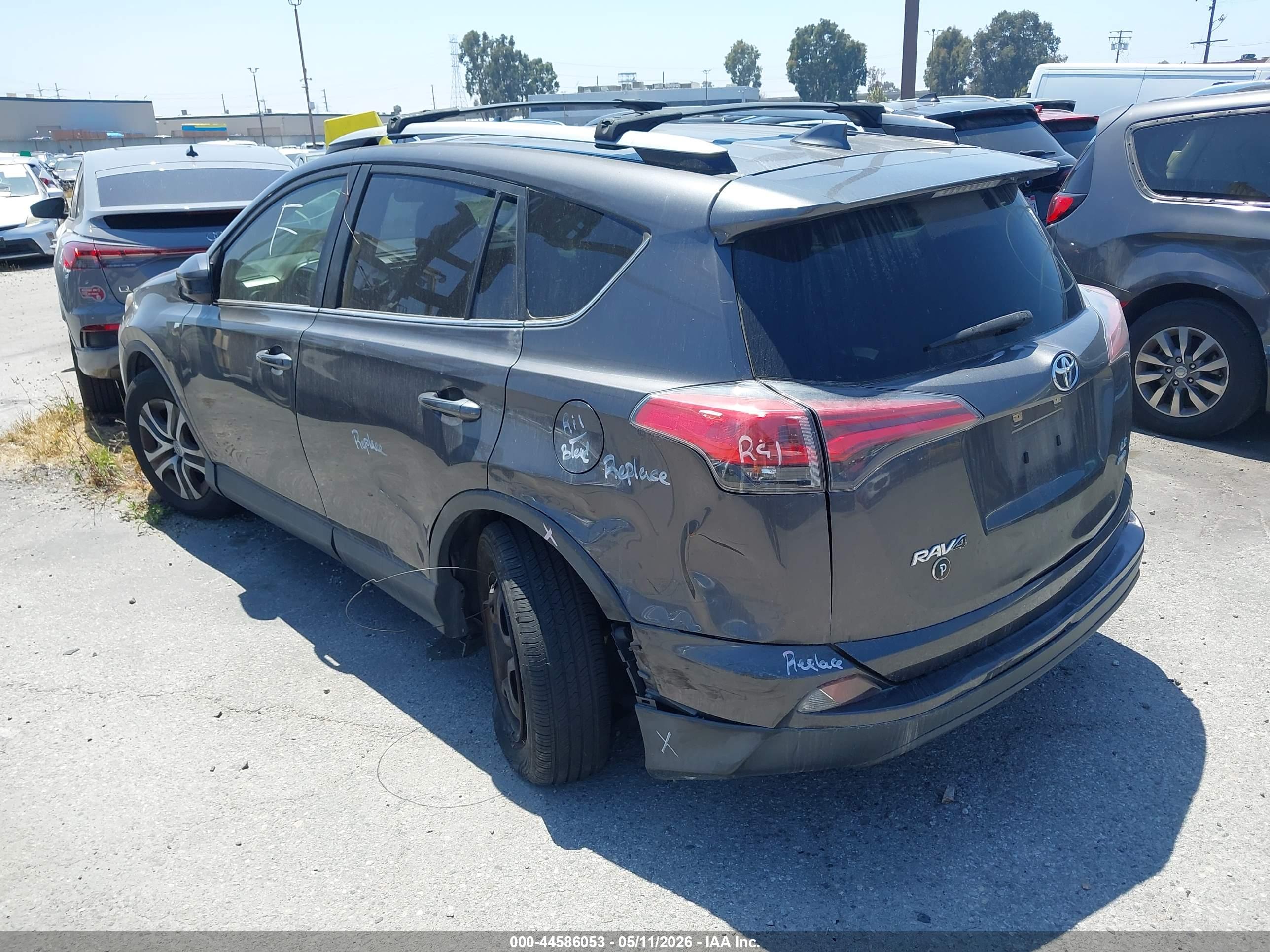 TOYOTA RAV4 image 3