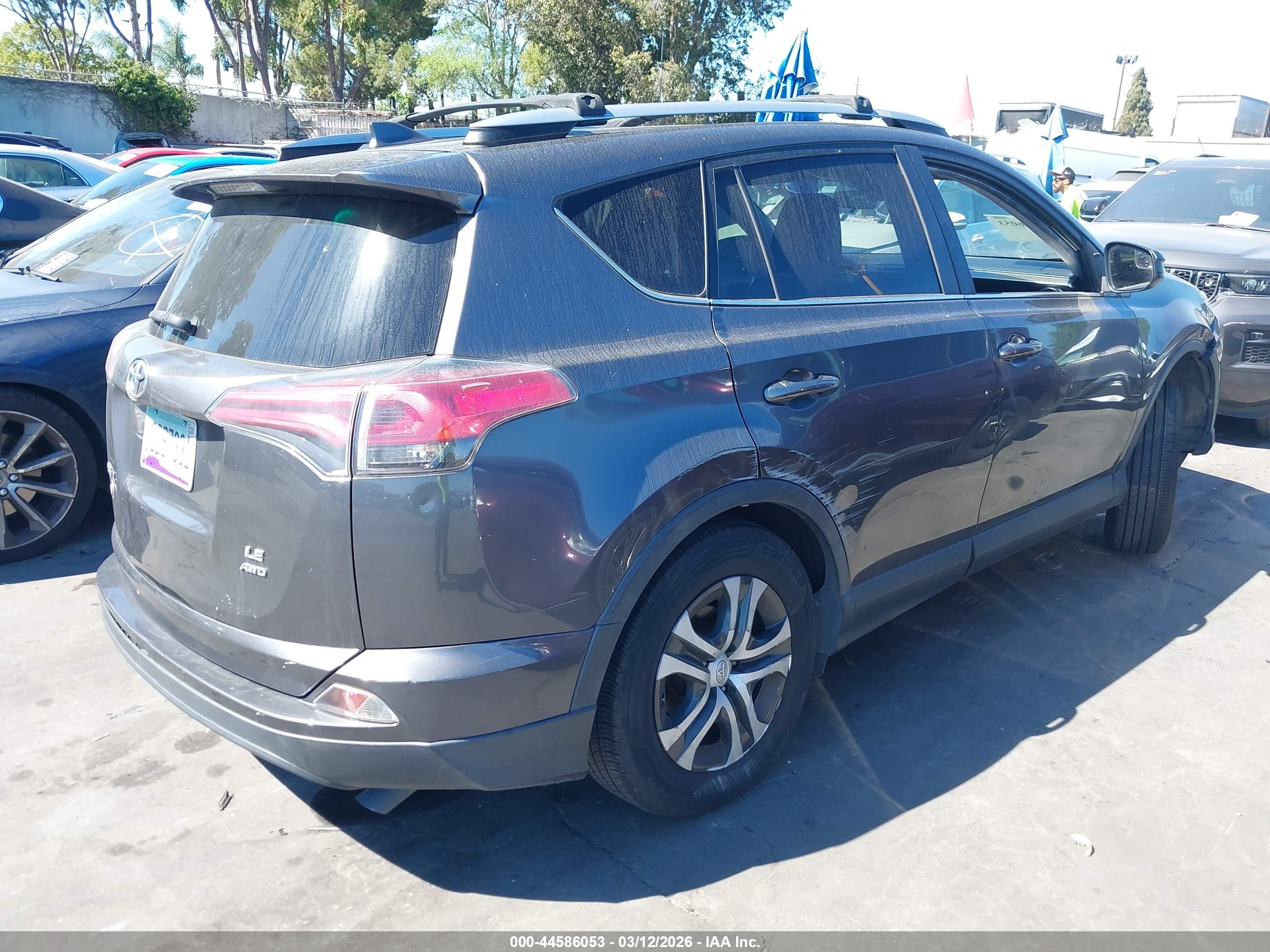 TOYOTA RAV4 image 4