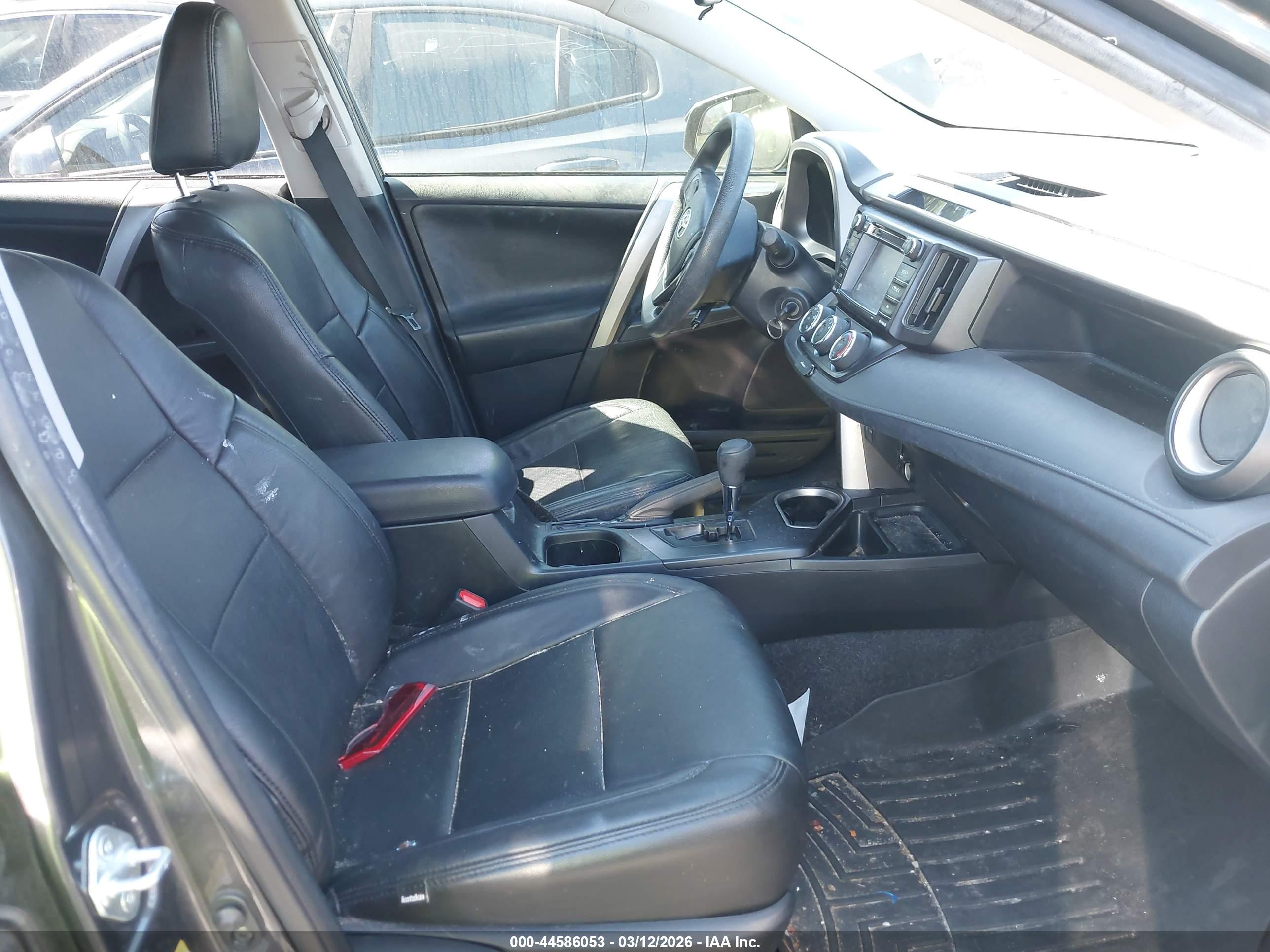 TOYOTA RAV4 image 5