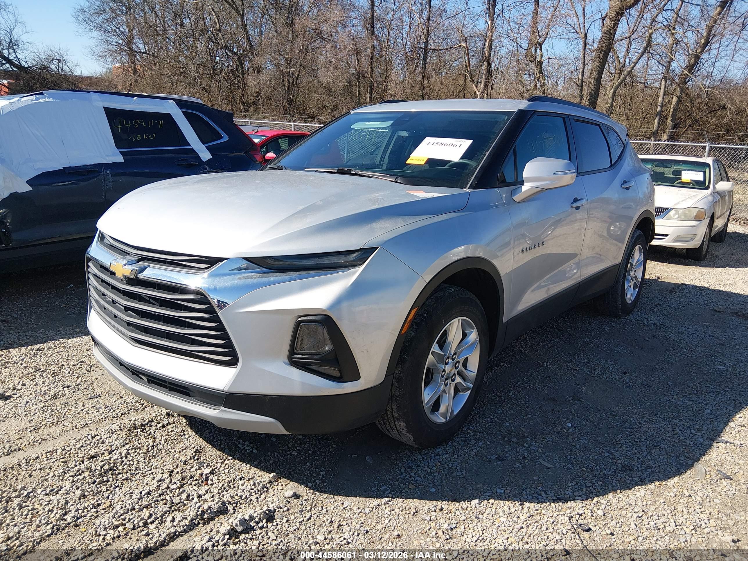 CHEVROLET BLAZER image 2