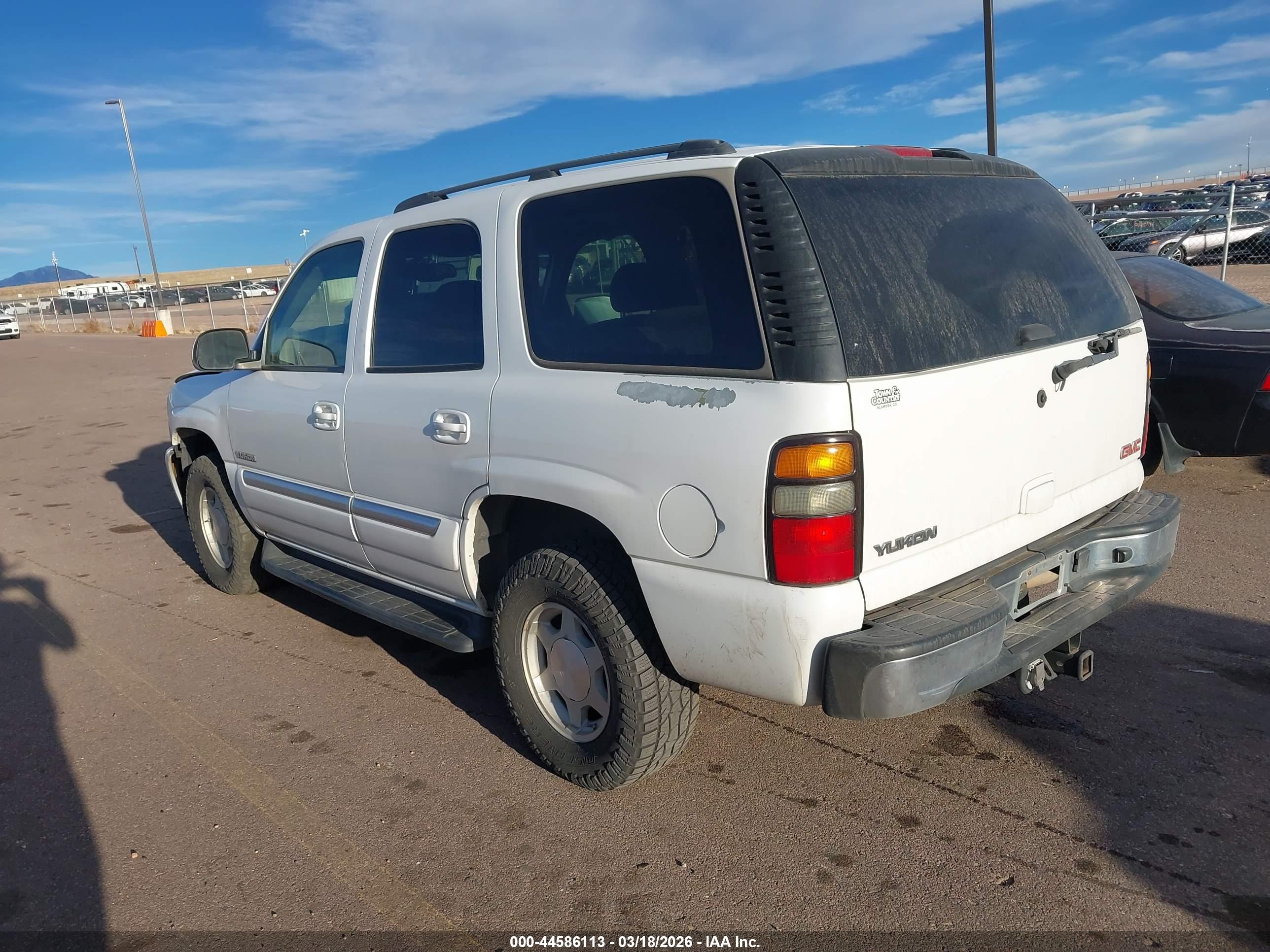 GMC YUKON image 3