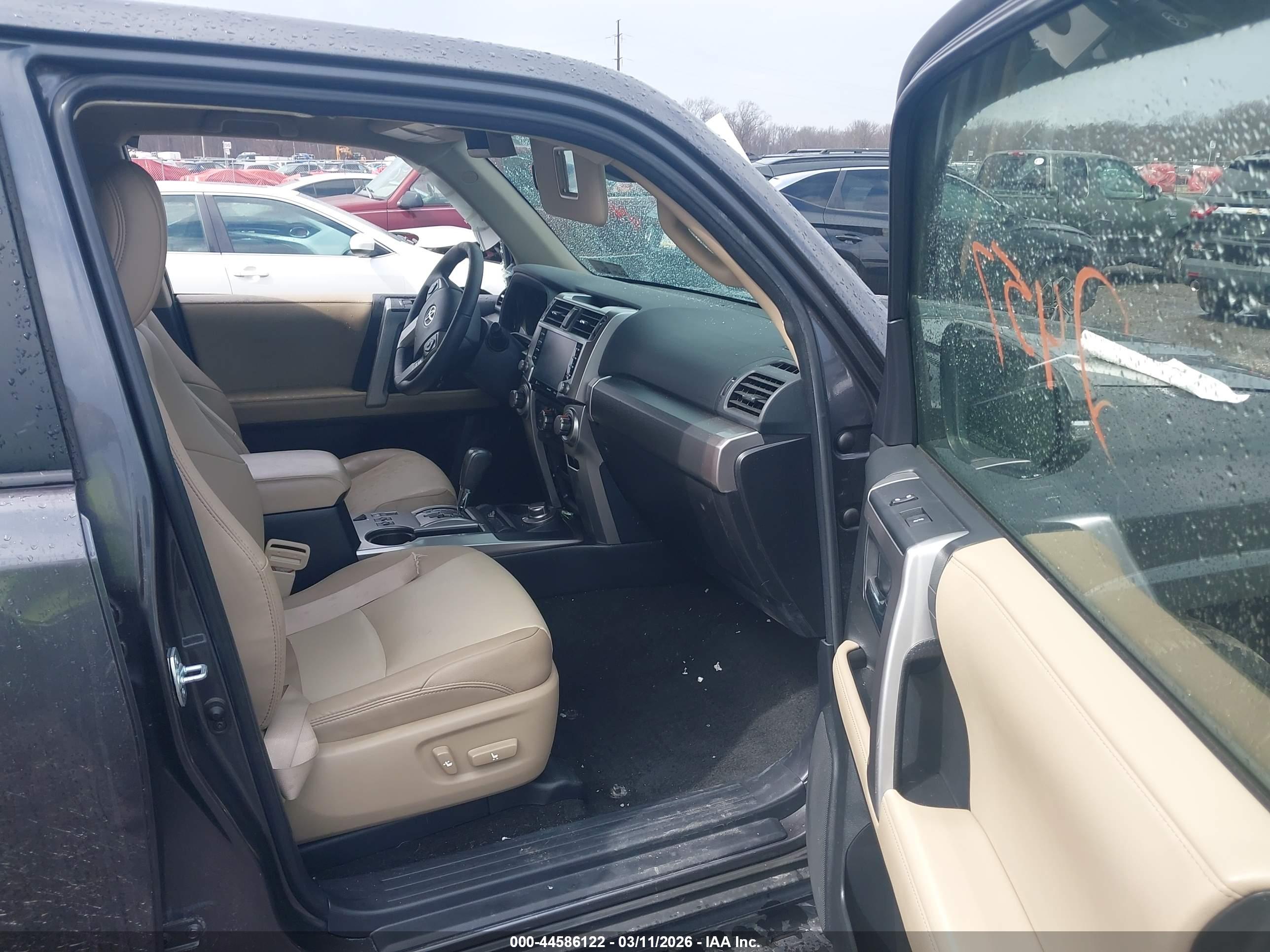 TOYOTA 4RUNNER image 5