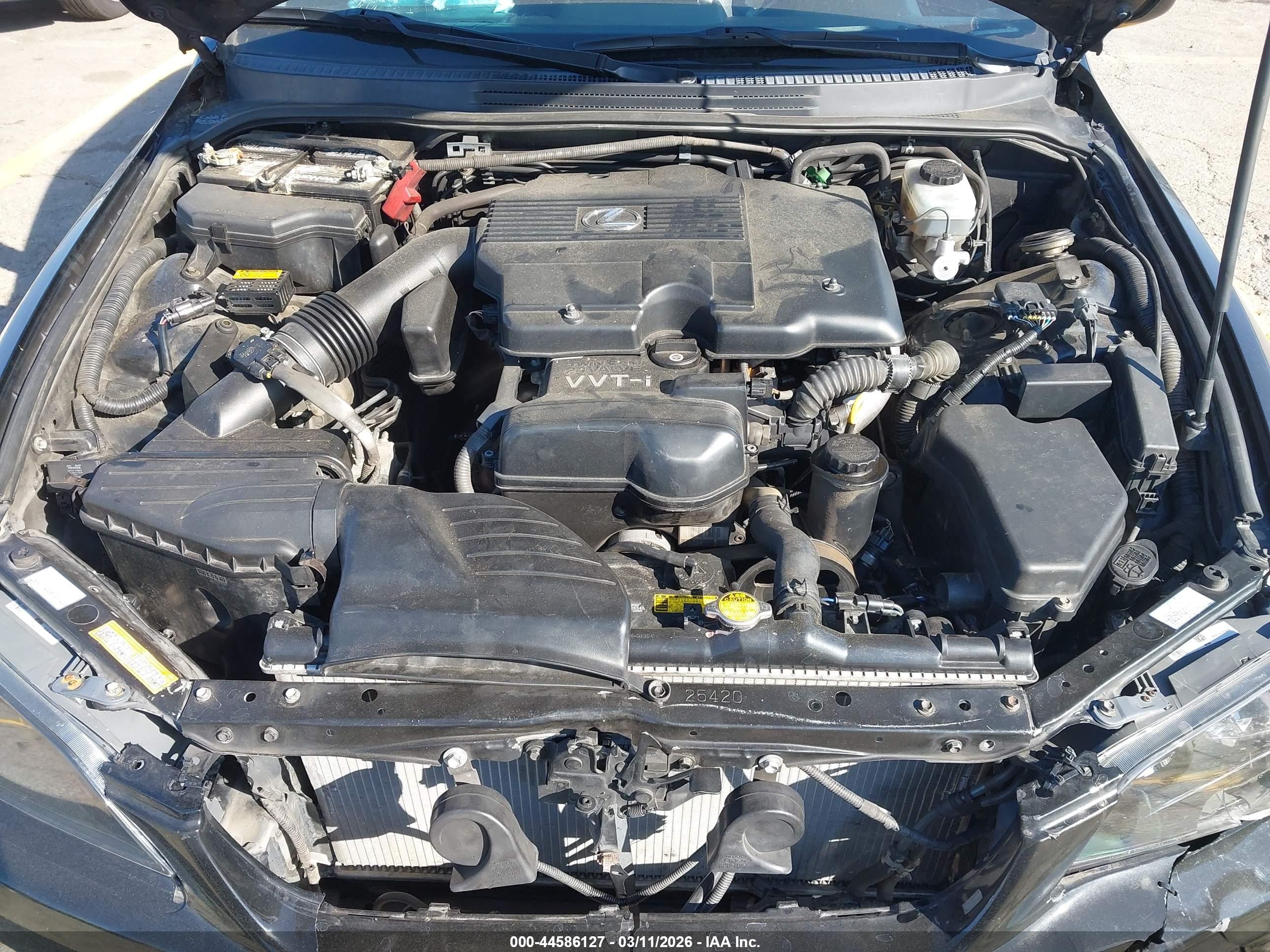 LEXUS IS image 10