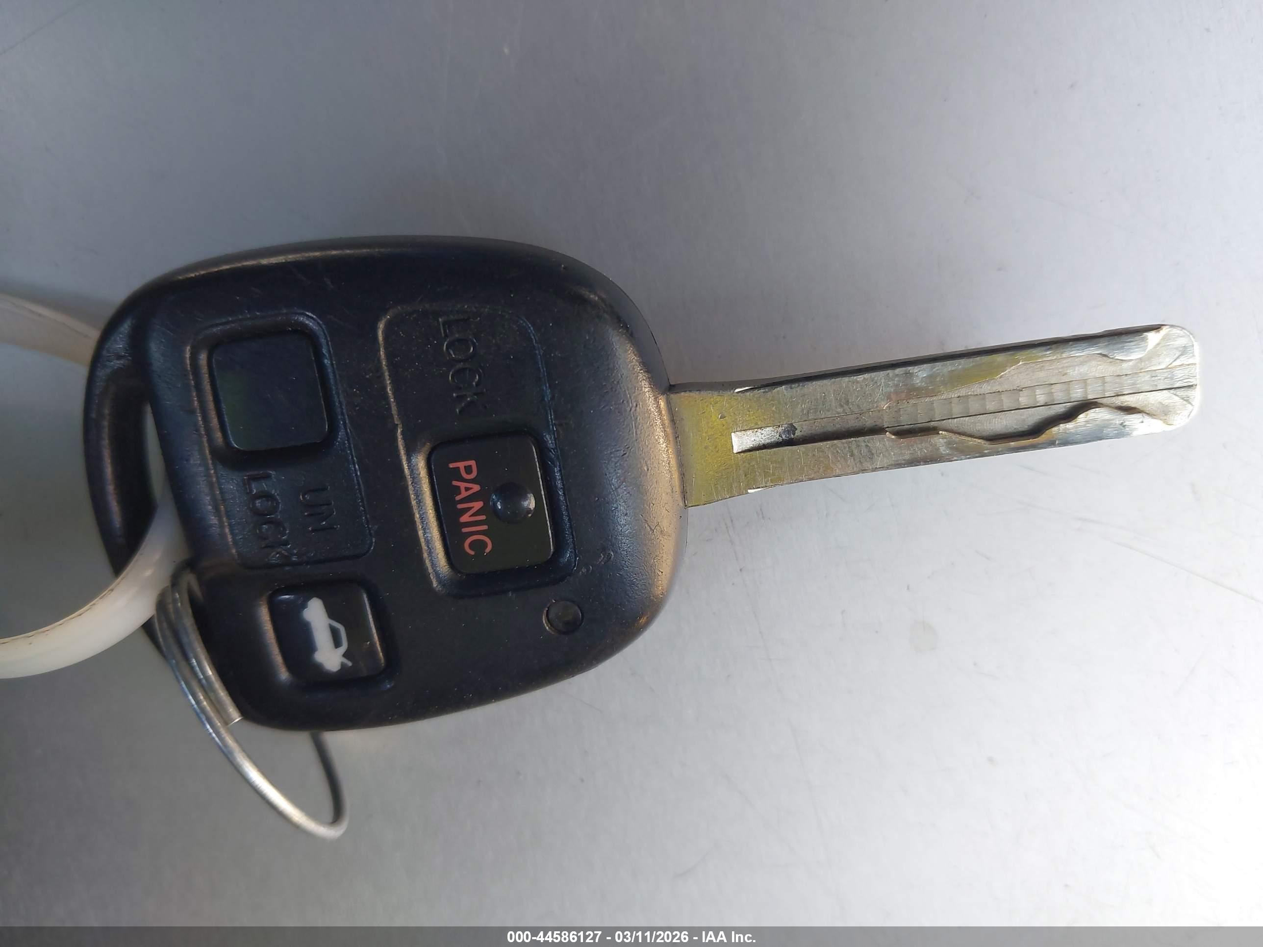 LEXUS IS image 11