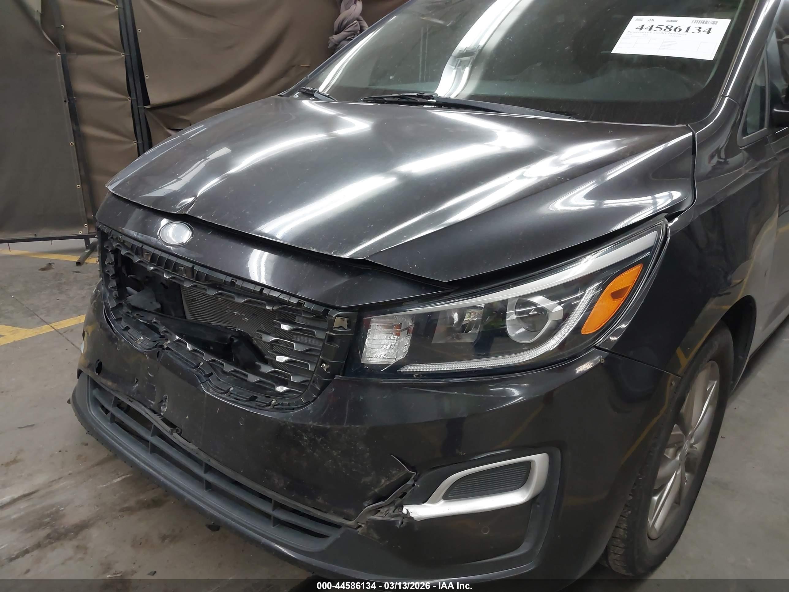 KIA SEDONA image 6
