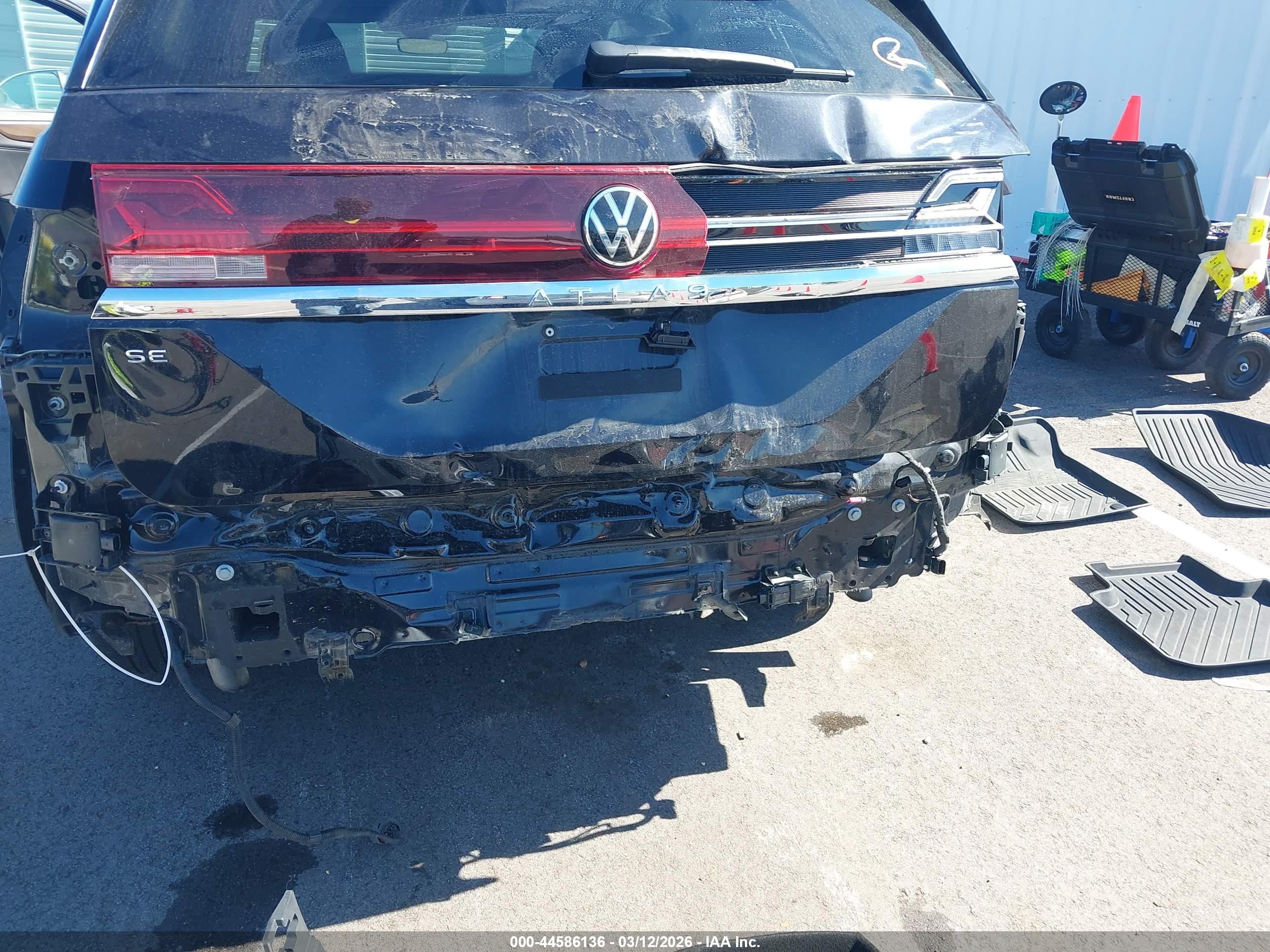 VOLKSWAGEN ATLAS image 6