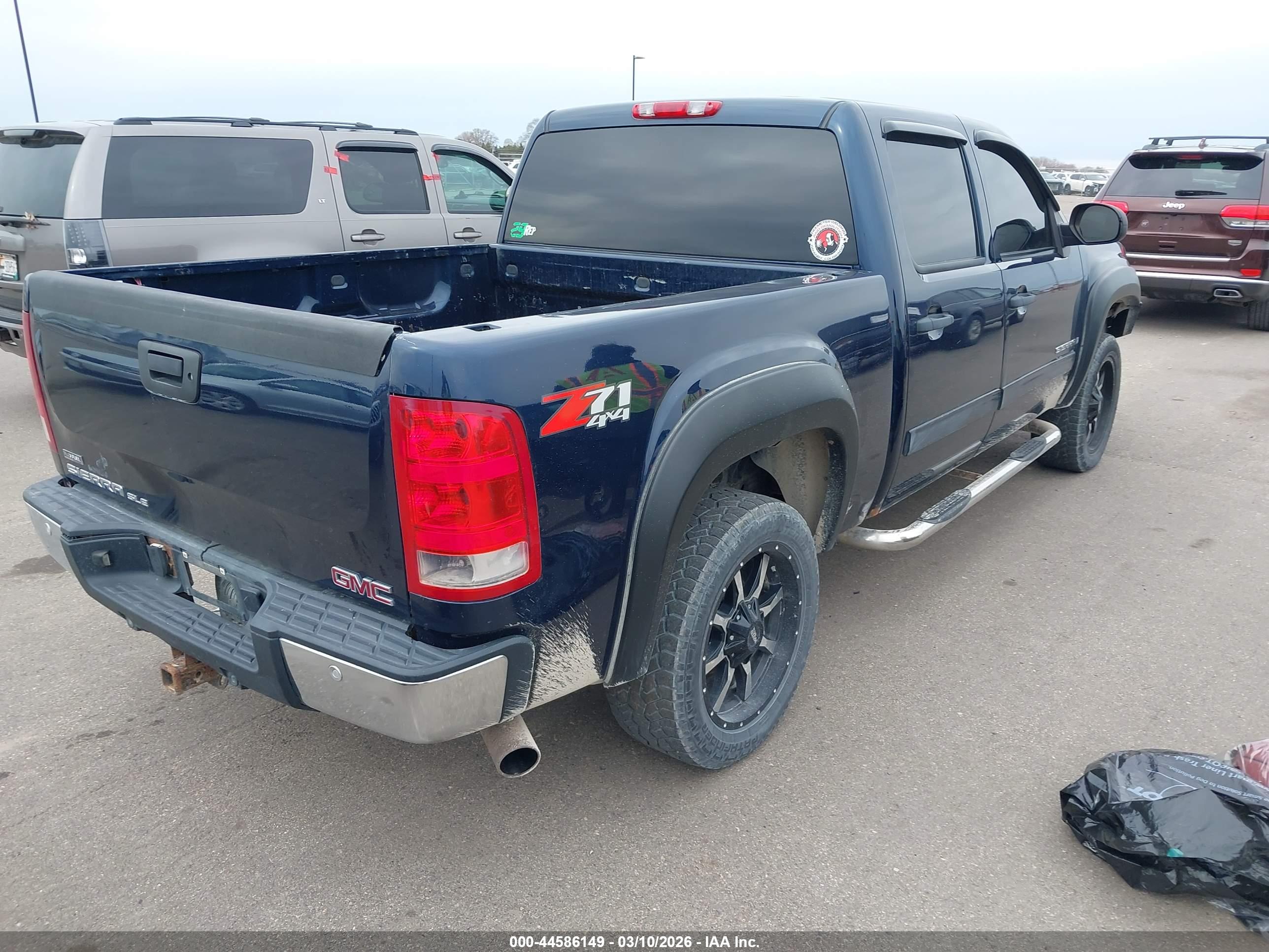 GMC SIERRA image 4