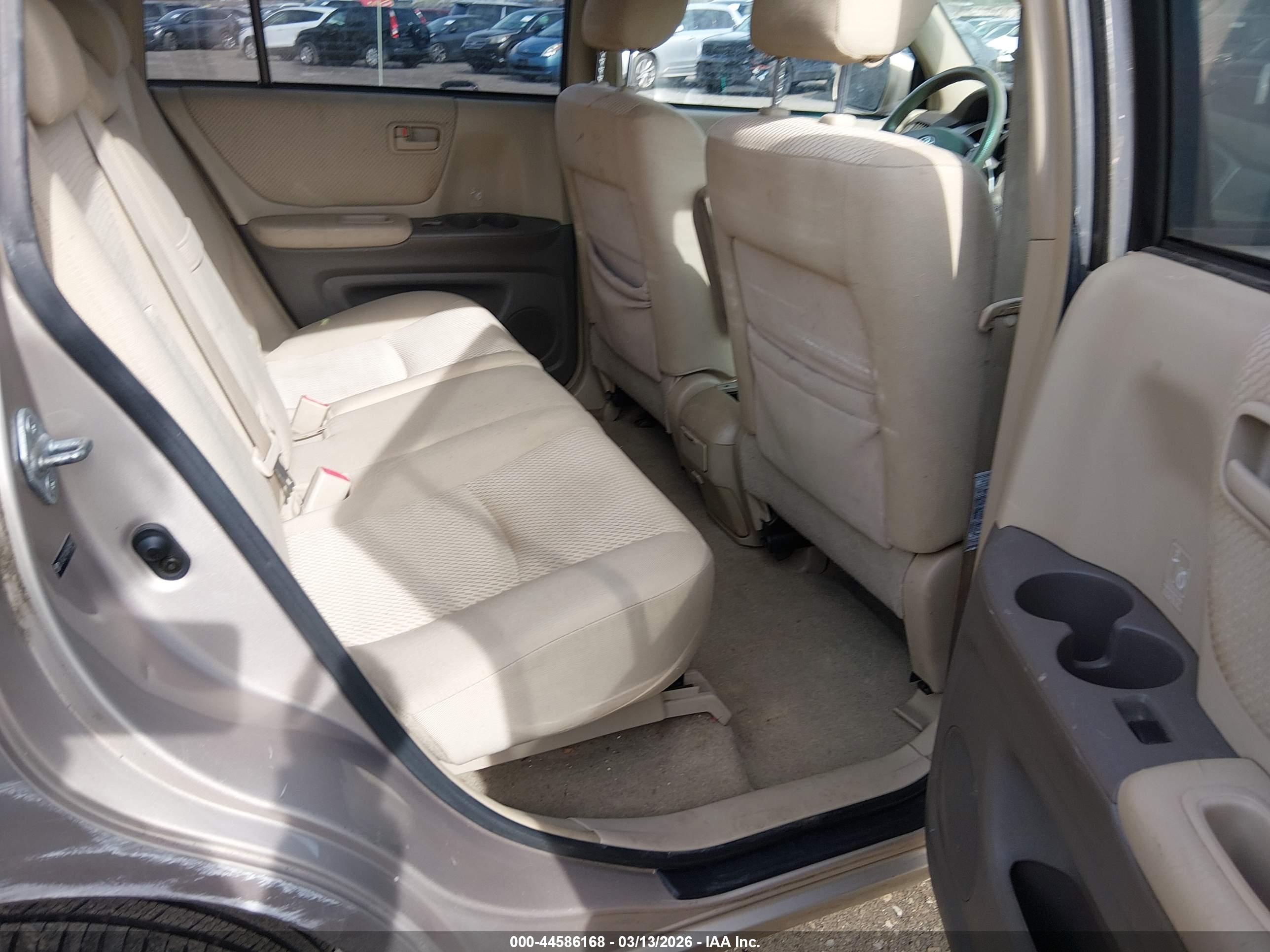 TOYOTA HIGHLANDER image 8