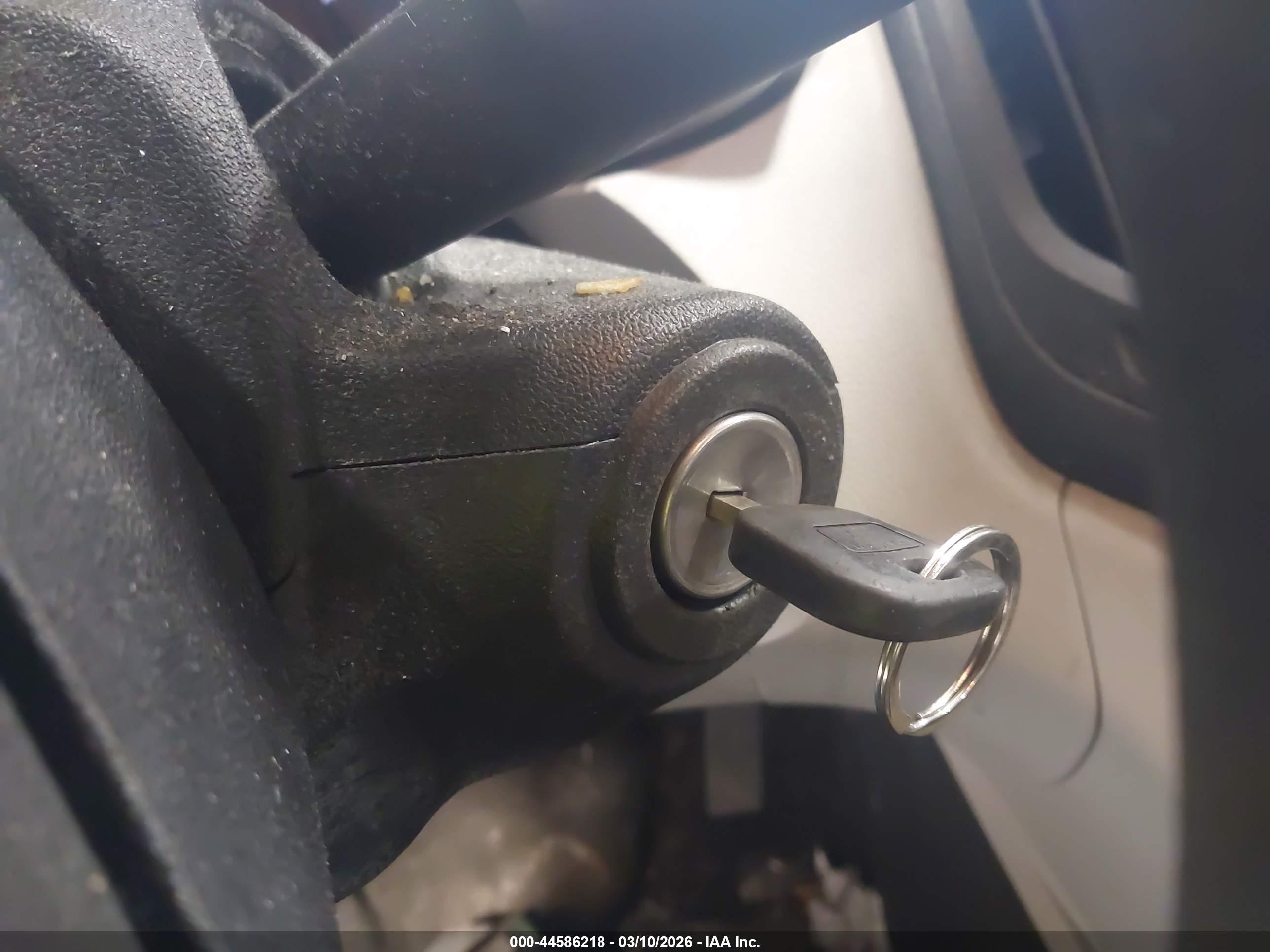 CHEVROLET EQUINOX image 11