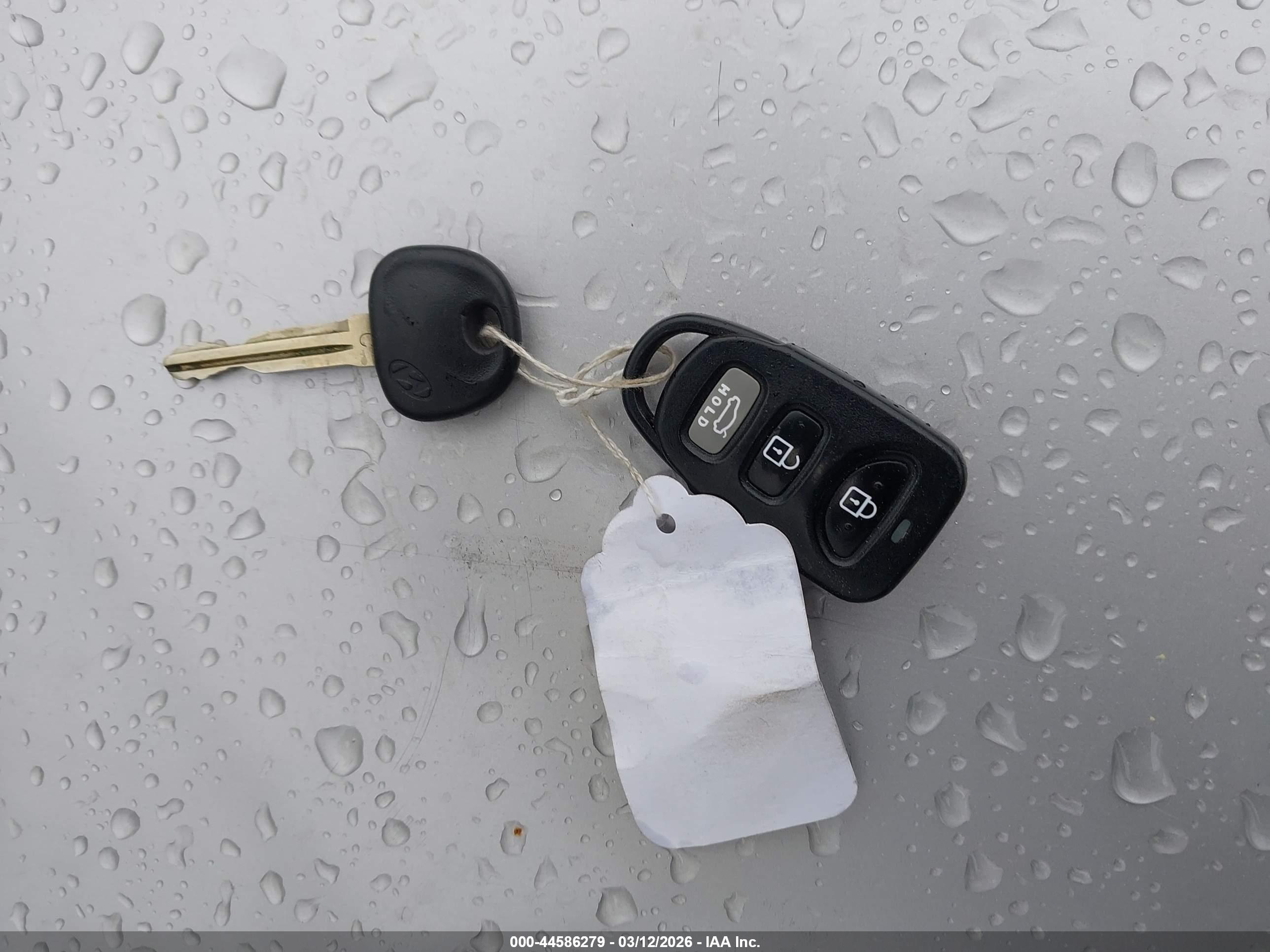 HYUNDAI ELANTRA image 11