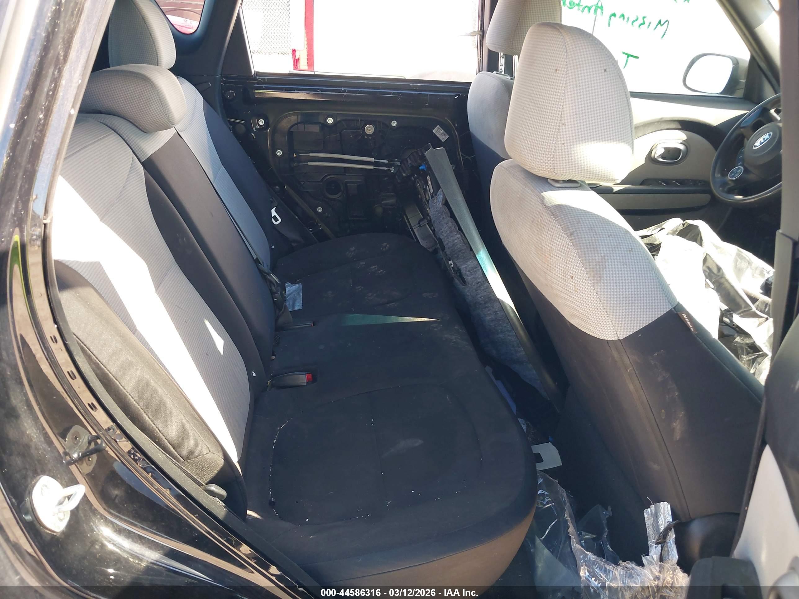 KIA SOUL image 8