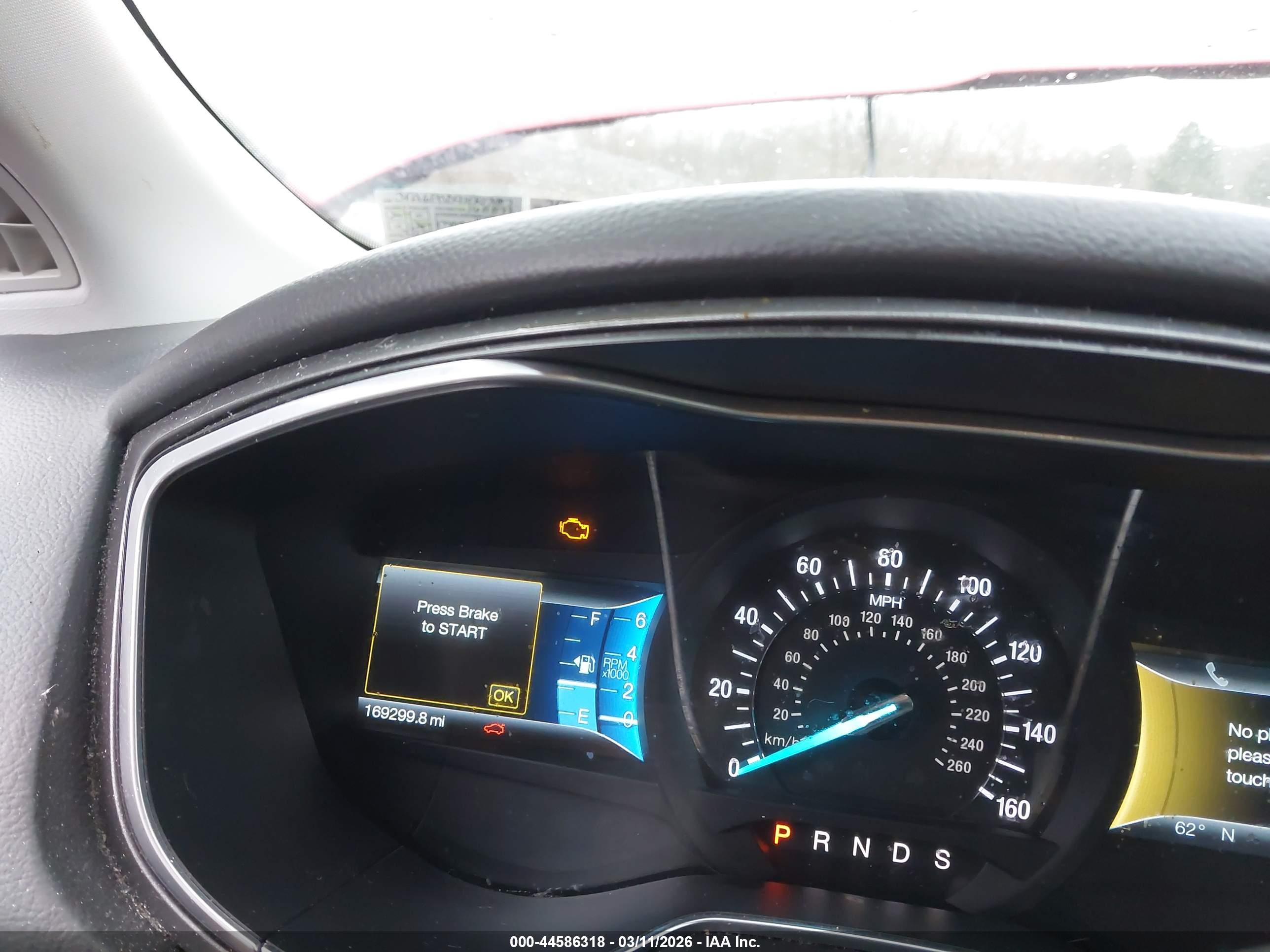 FORD FUSION image 7