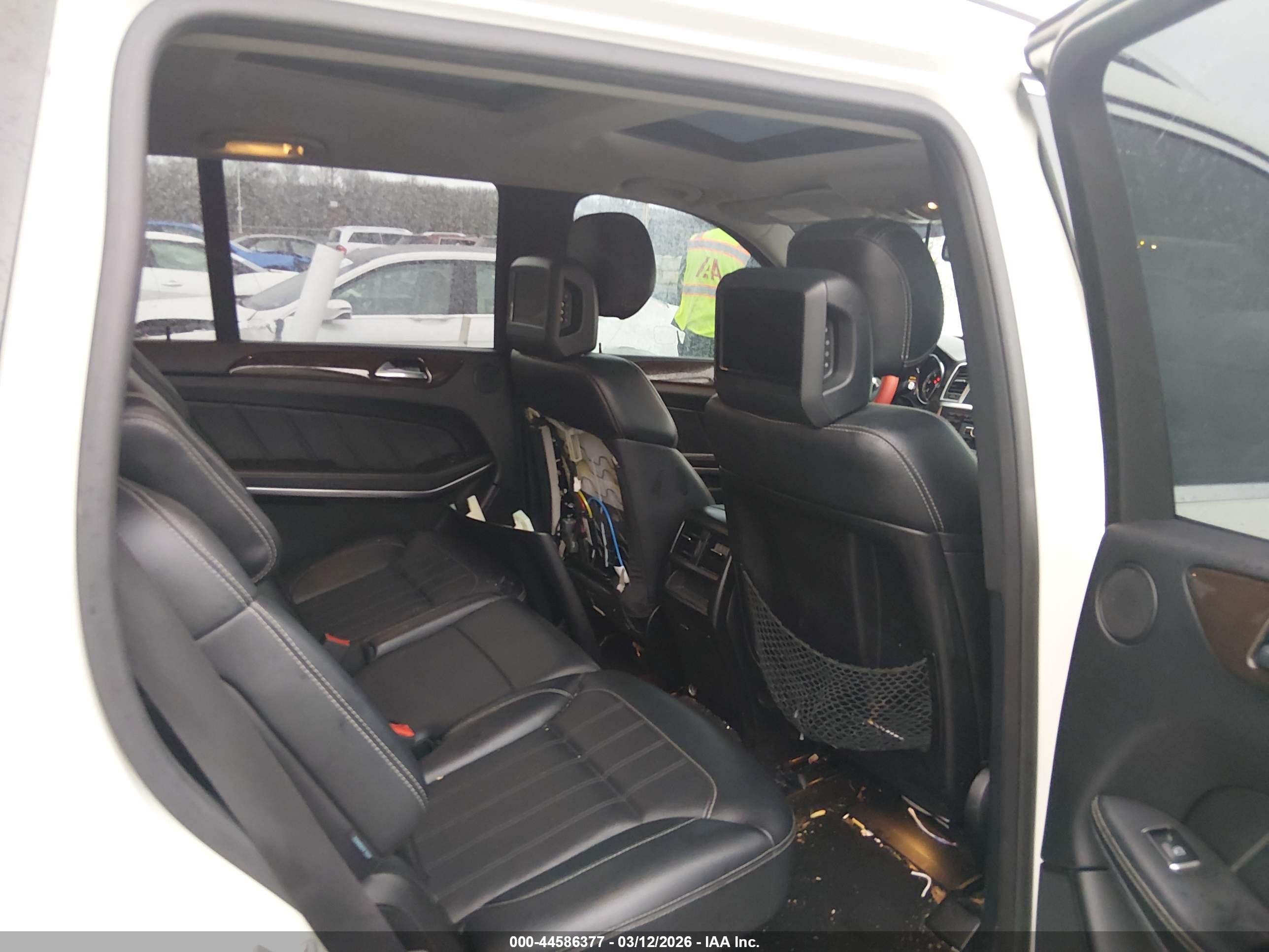 MERCEDES-BENZ GL image 8