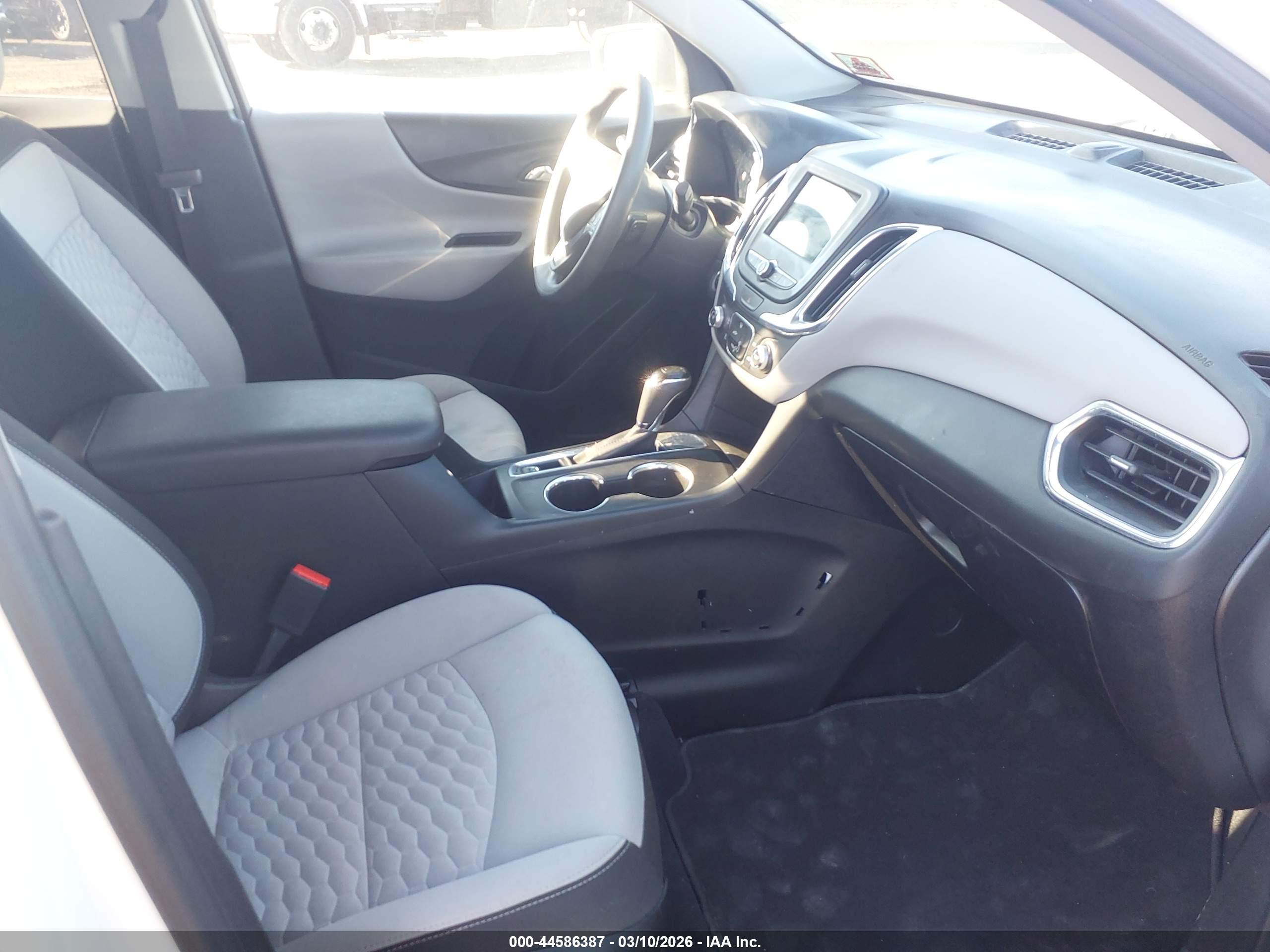 CHEVROLET EQUINOX image 5