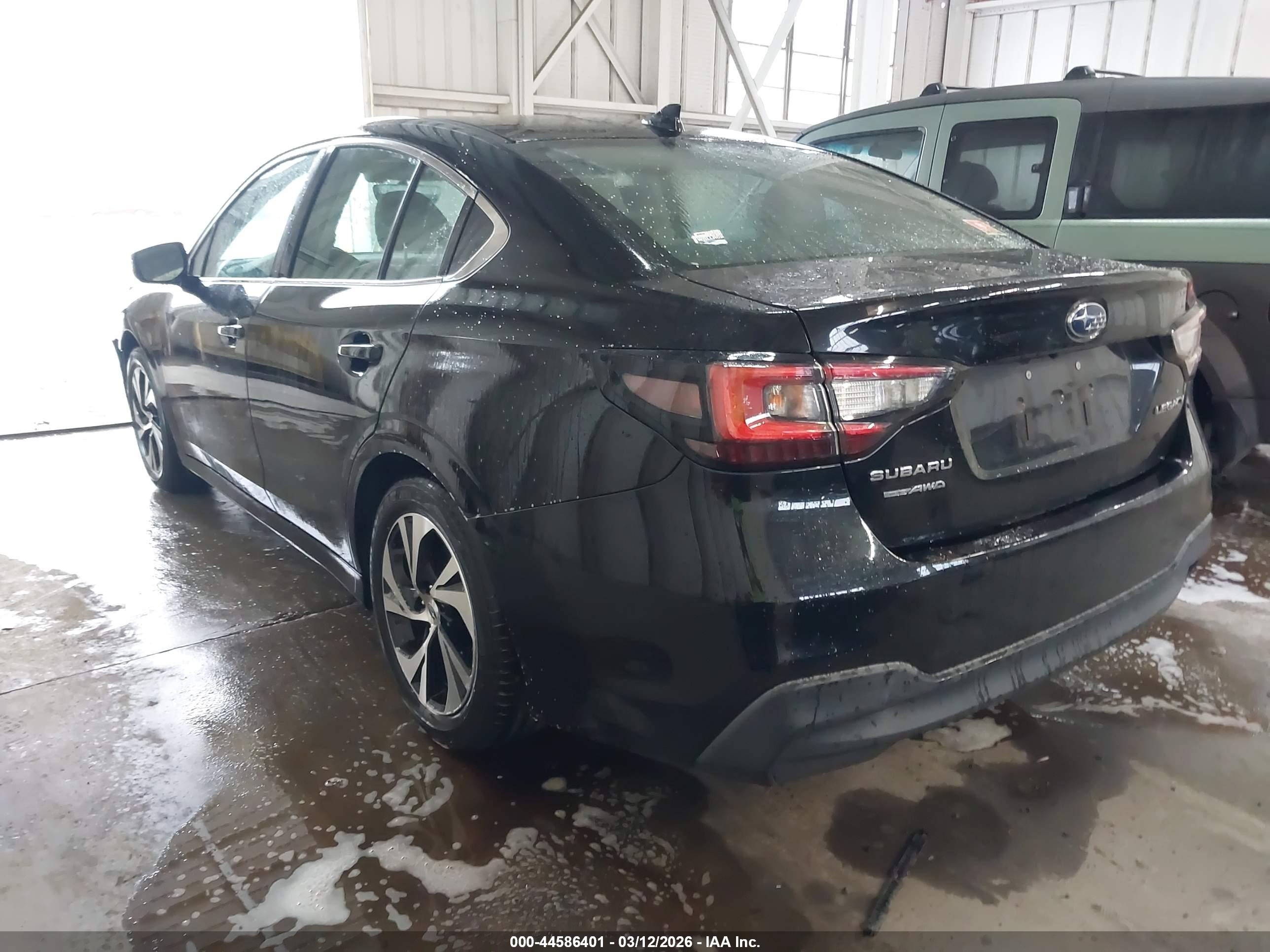 SUBARU LEGACY image 3