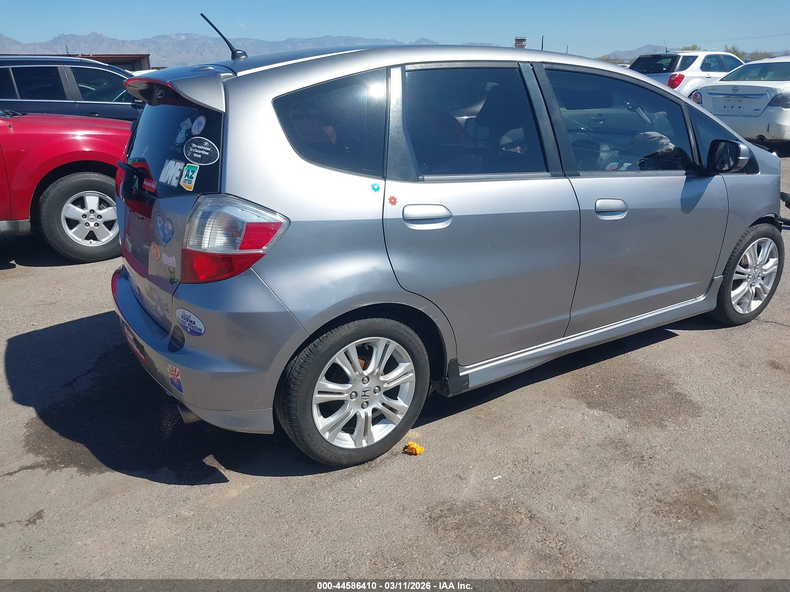 HONDA FIT image 4