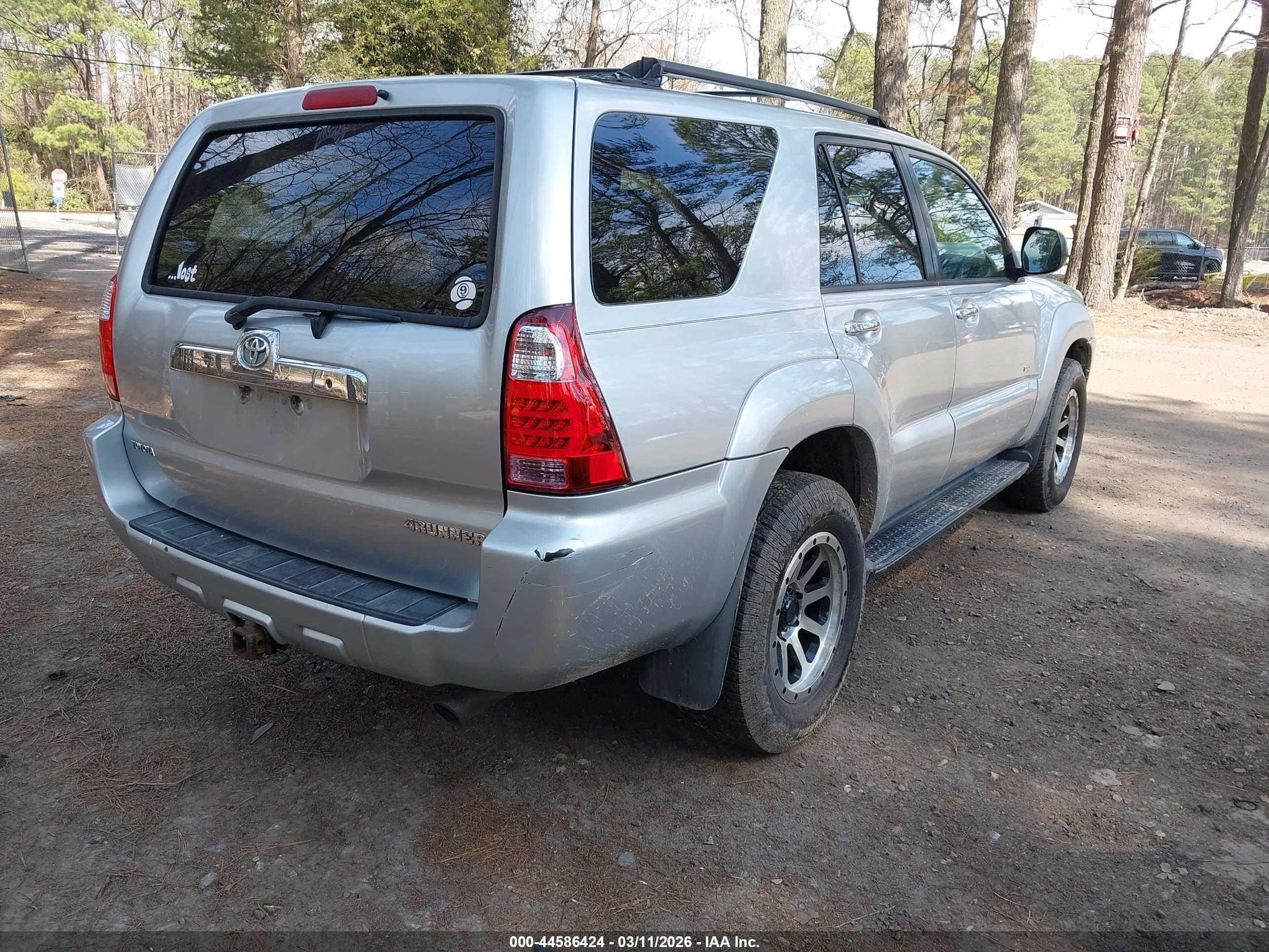 TOYOTA 4RUNNER image 4