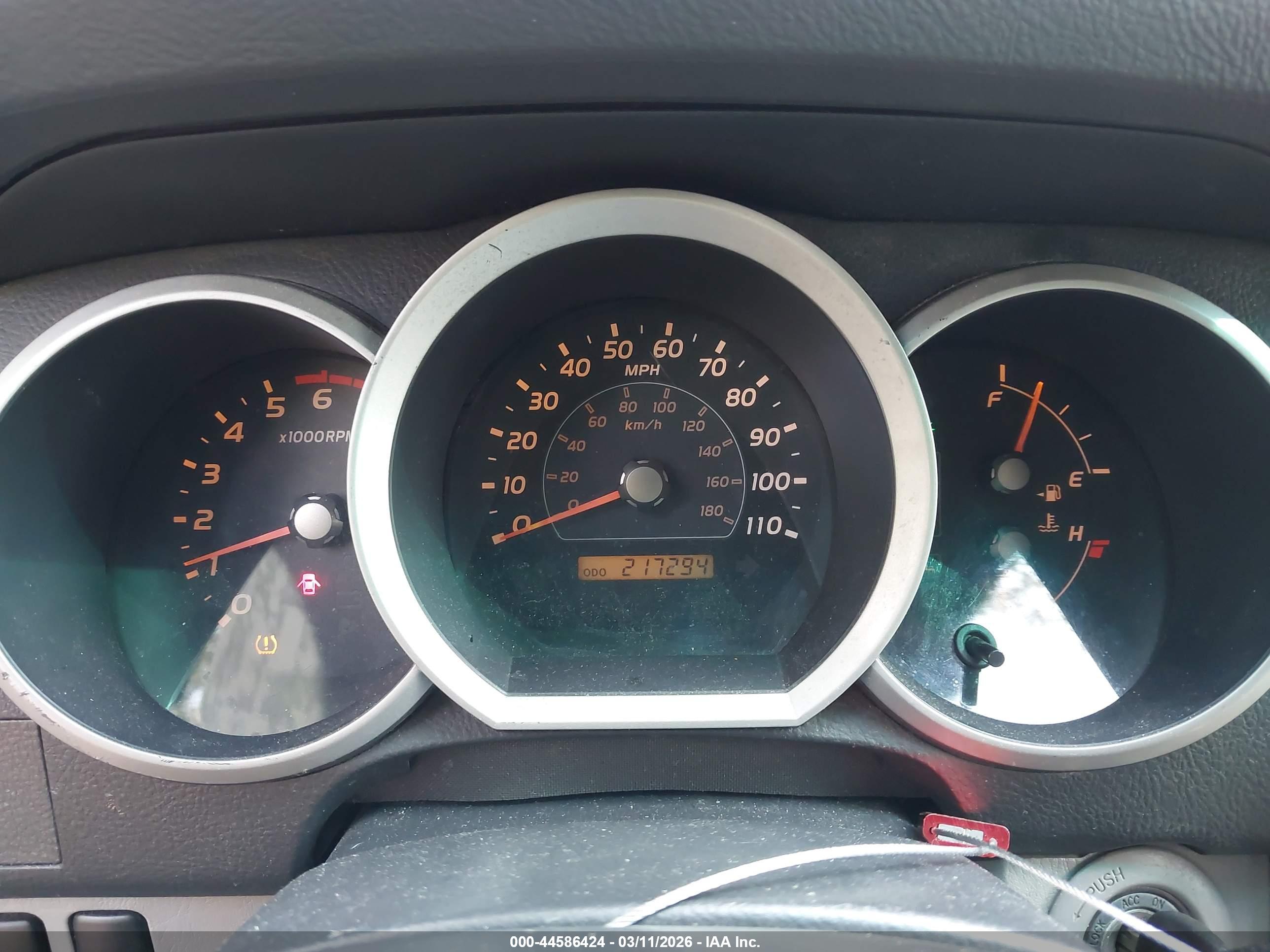 TOYOTA 4RUNNER image 7