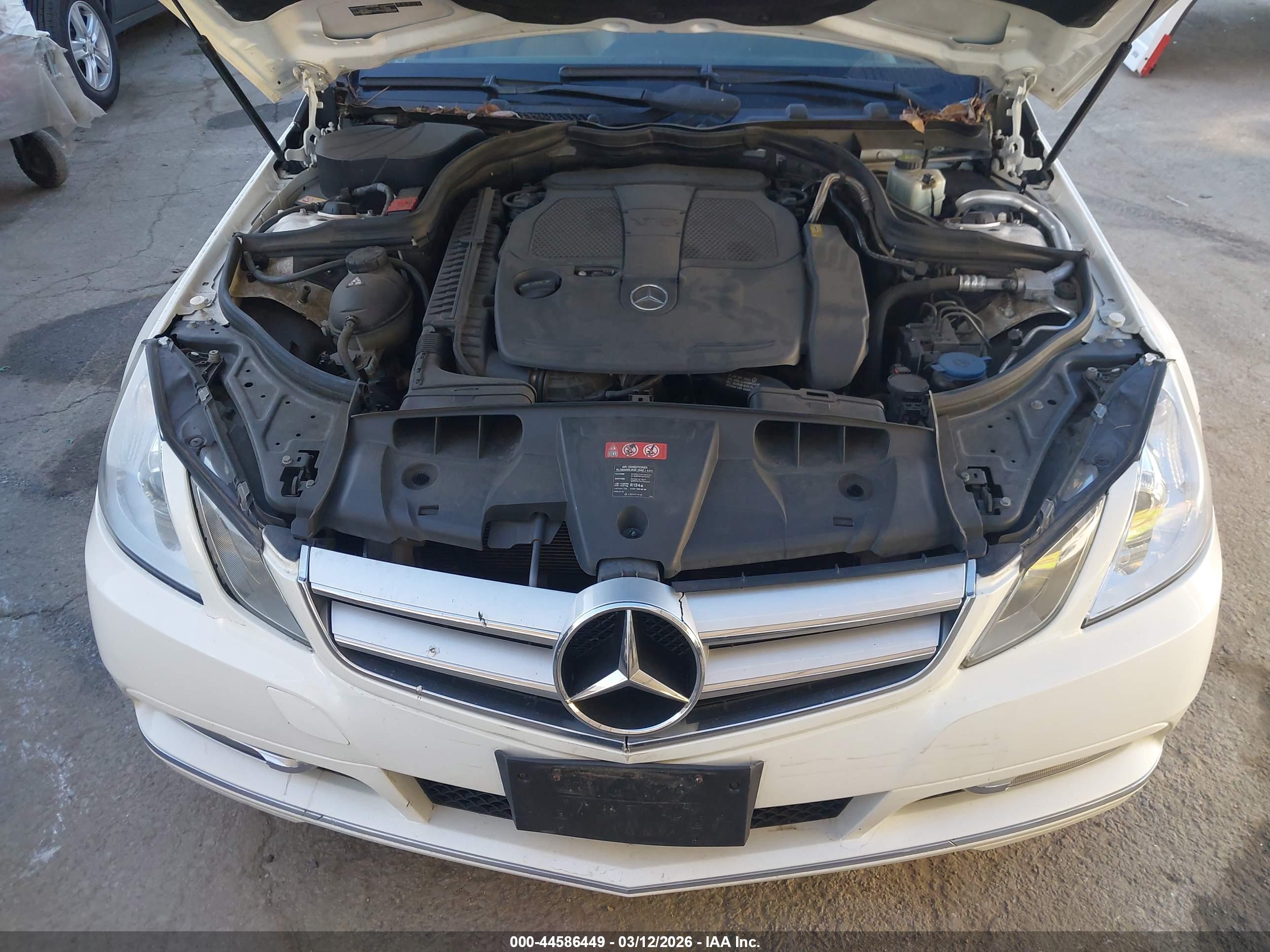 MERCEDES-BENZ E image 10