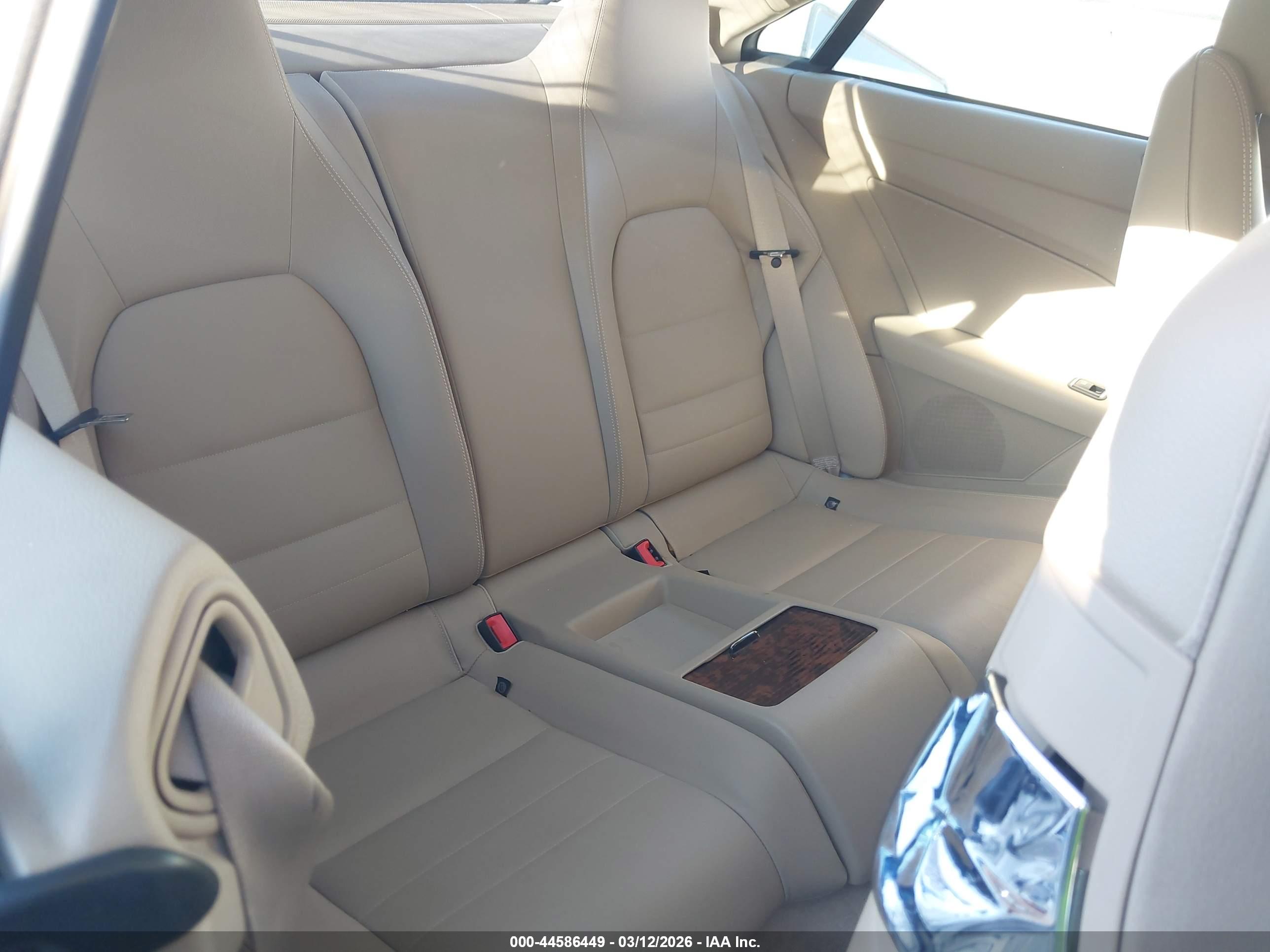 MERCEDES-BENZ E image 8