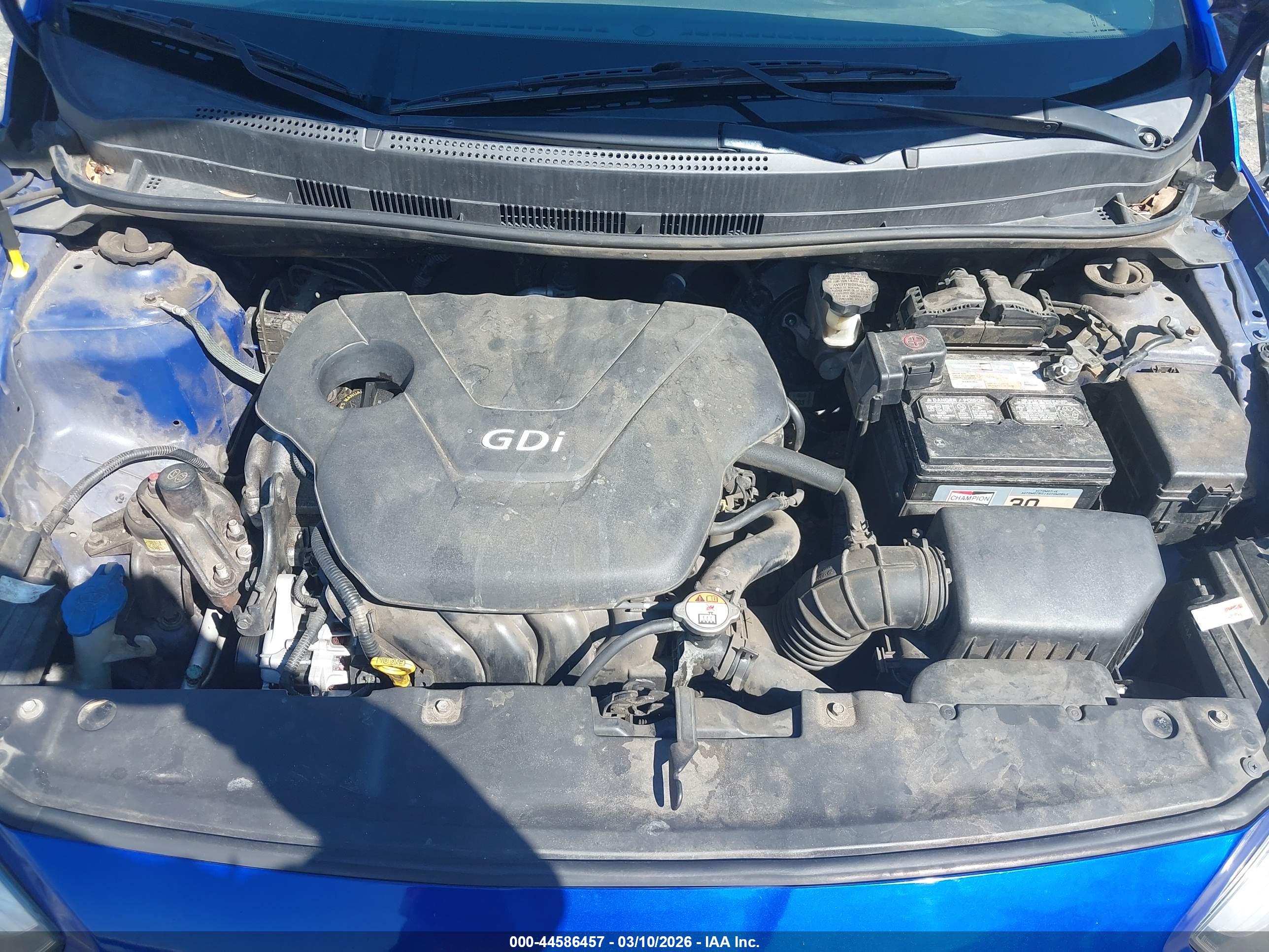 HYUNDAI ACCENT image 10