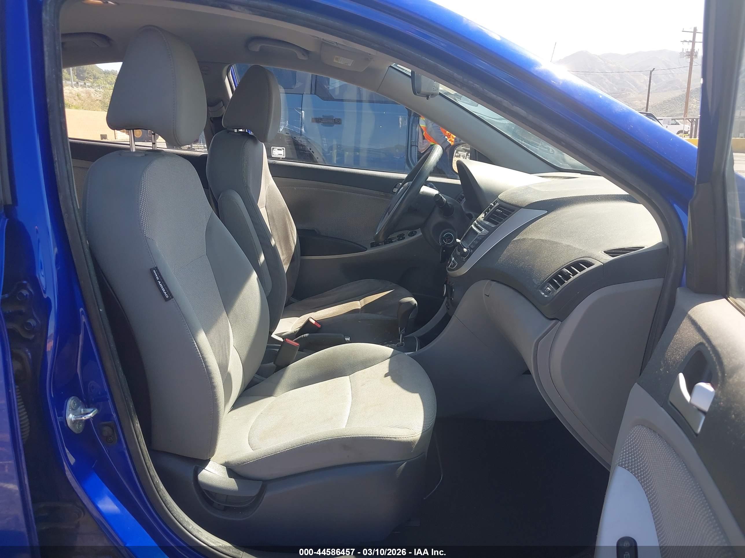 HYUNDAI ACCENT image 5