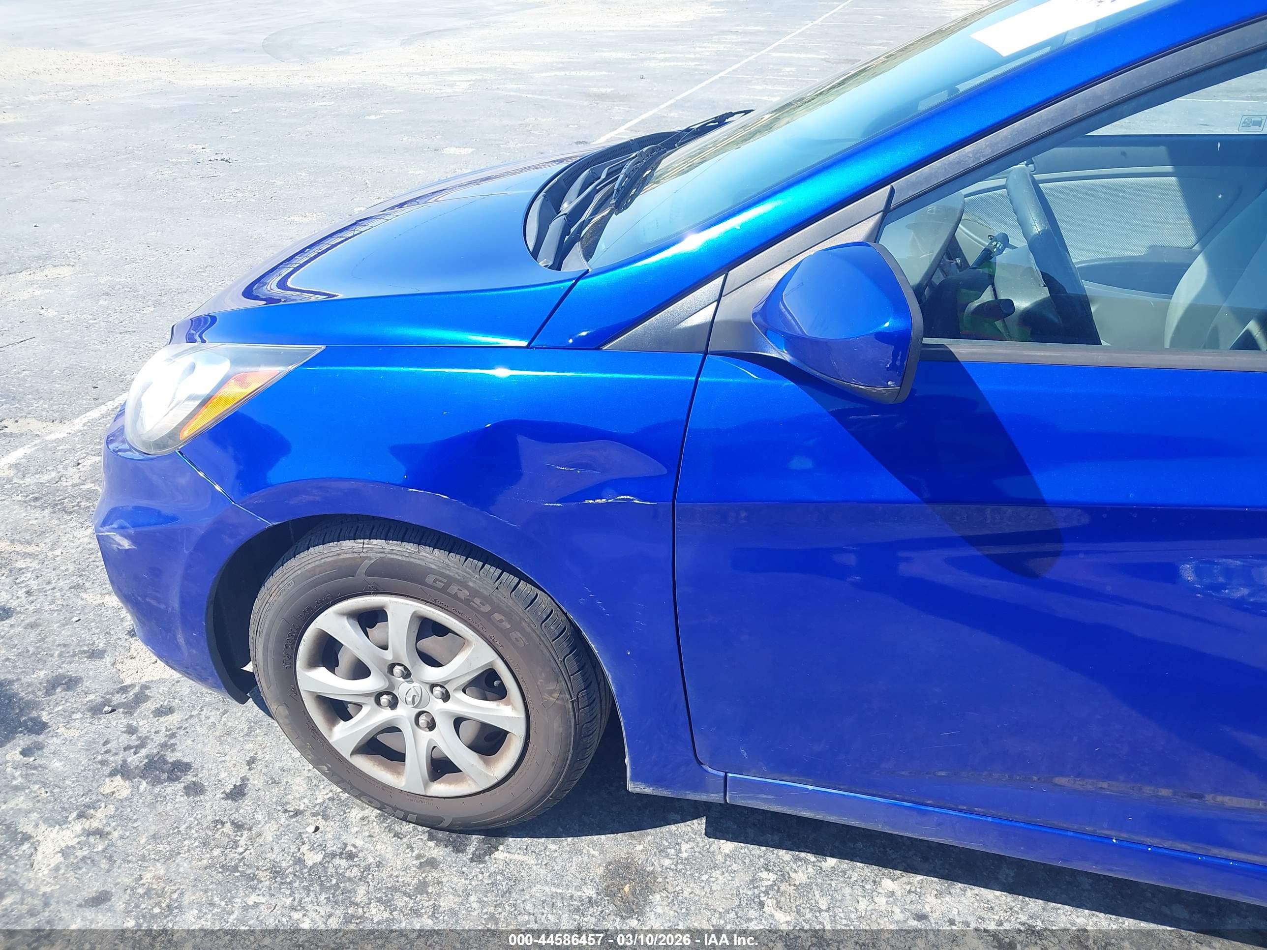 HYUNDAI ACCENT image 6
