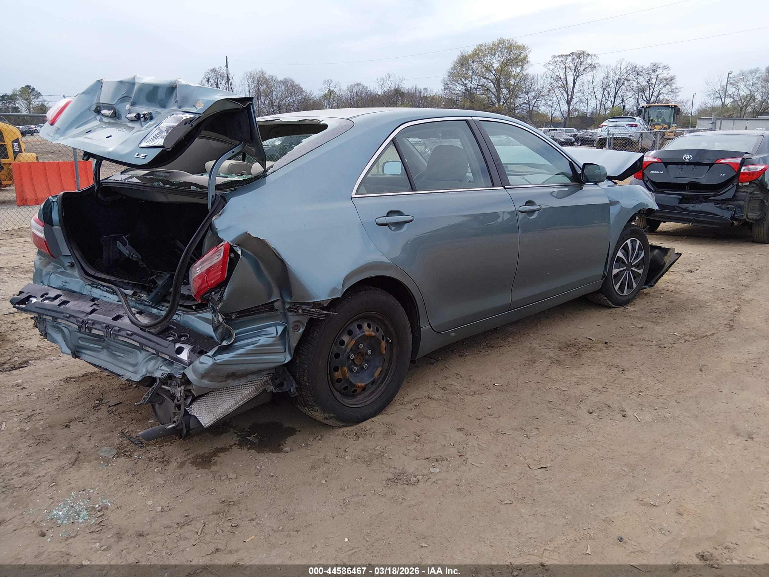 TOYOTA CAMRY image 4