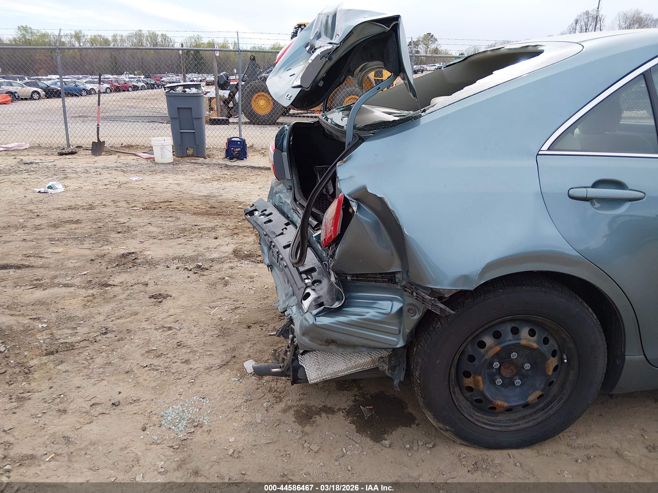 TOYOTA CAMRY image 6