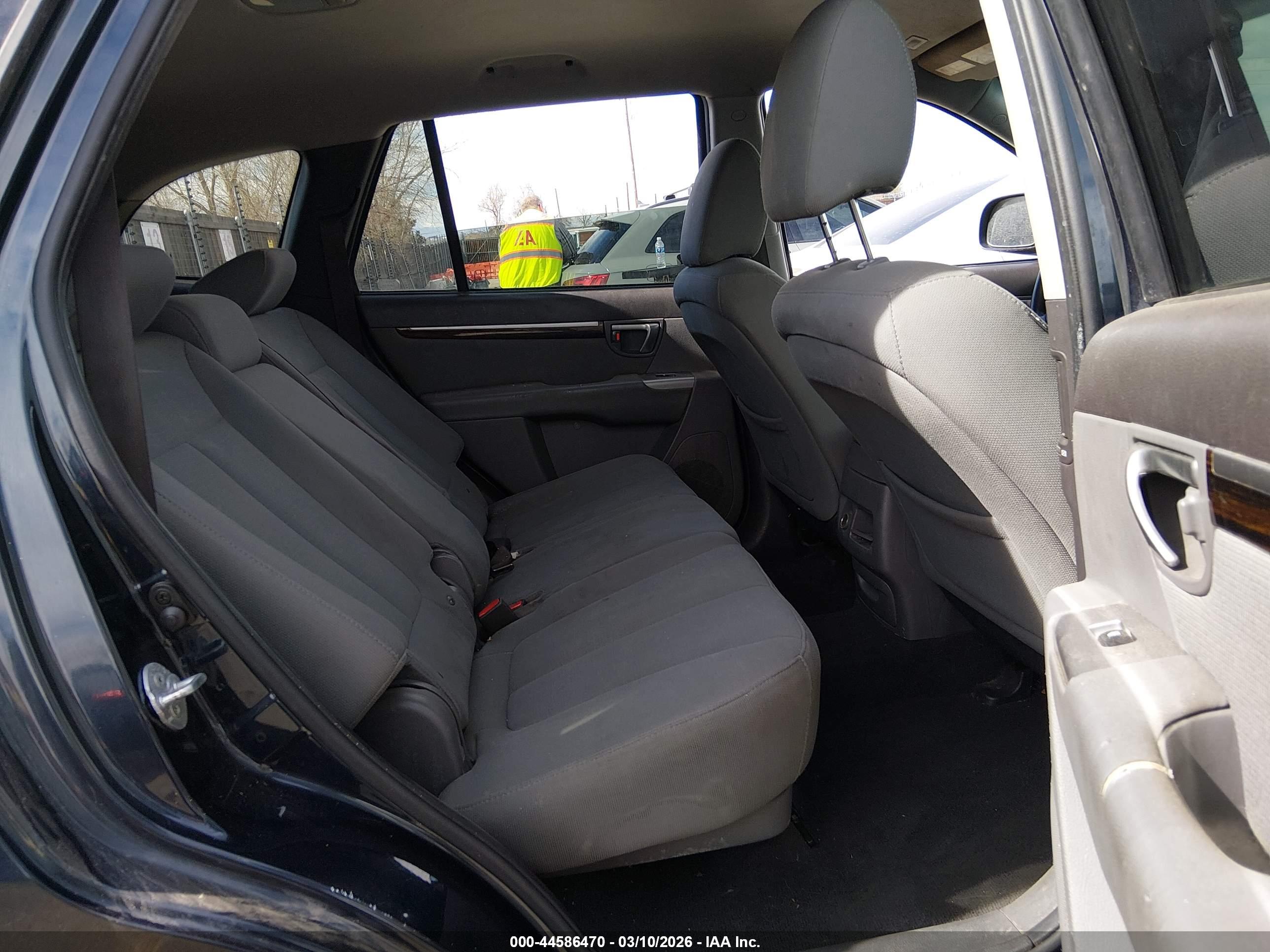 HYUNDAI SANTA image 8