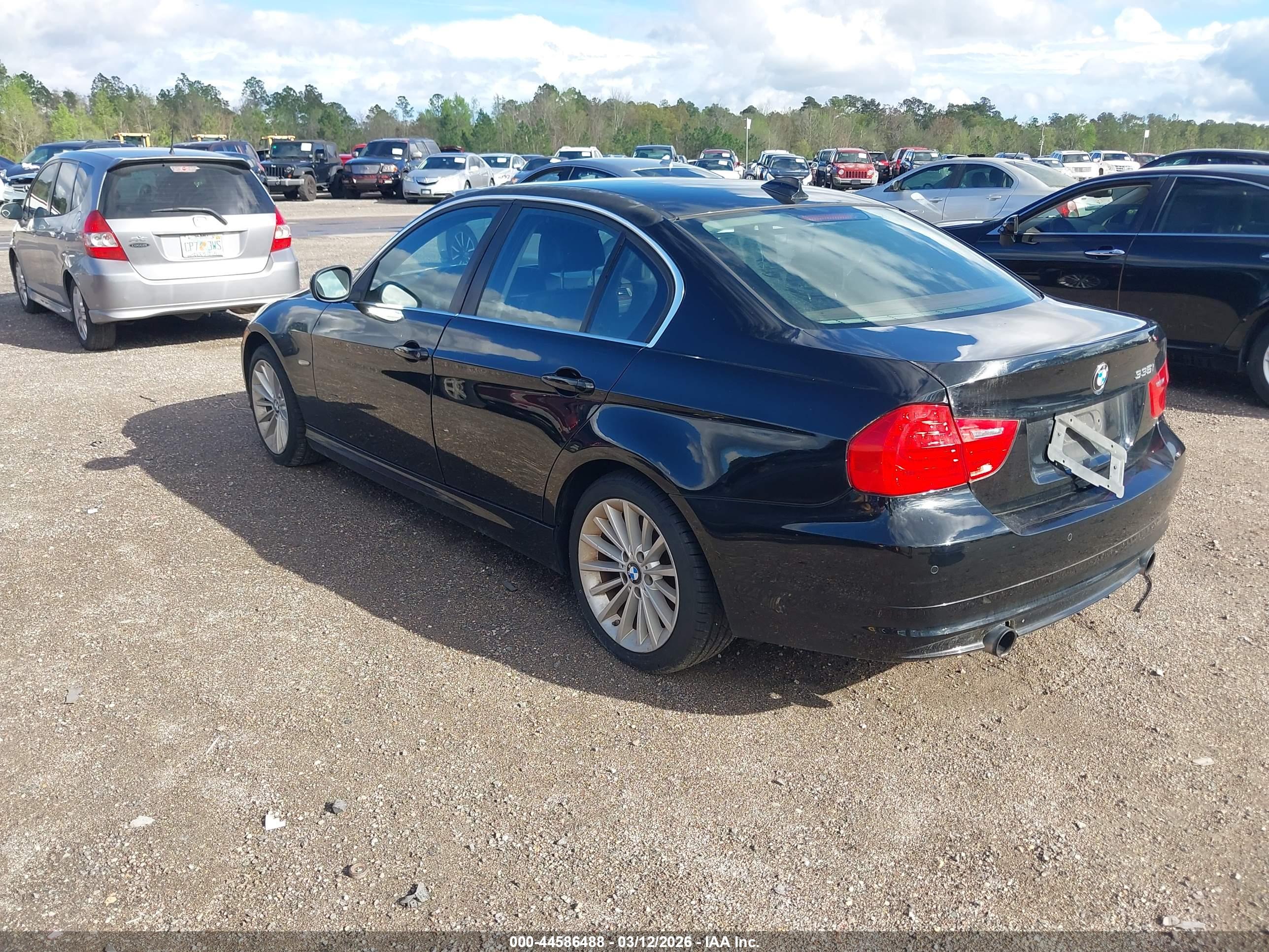 BMW 335I image 3