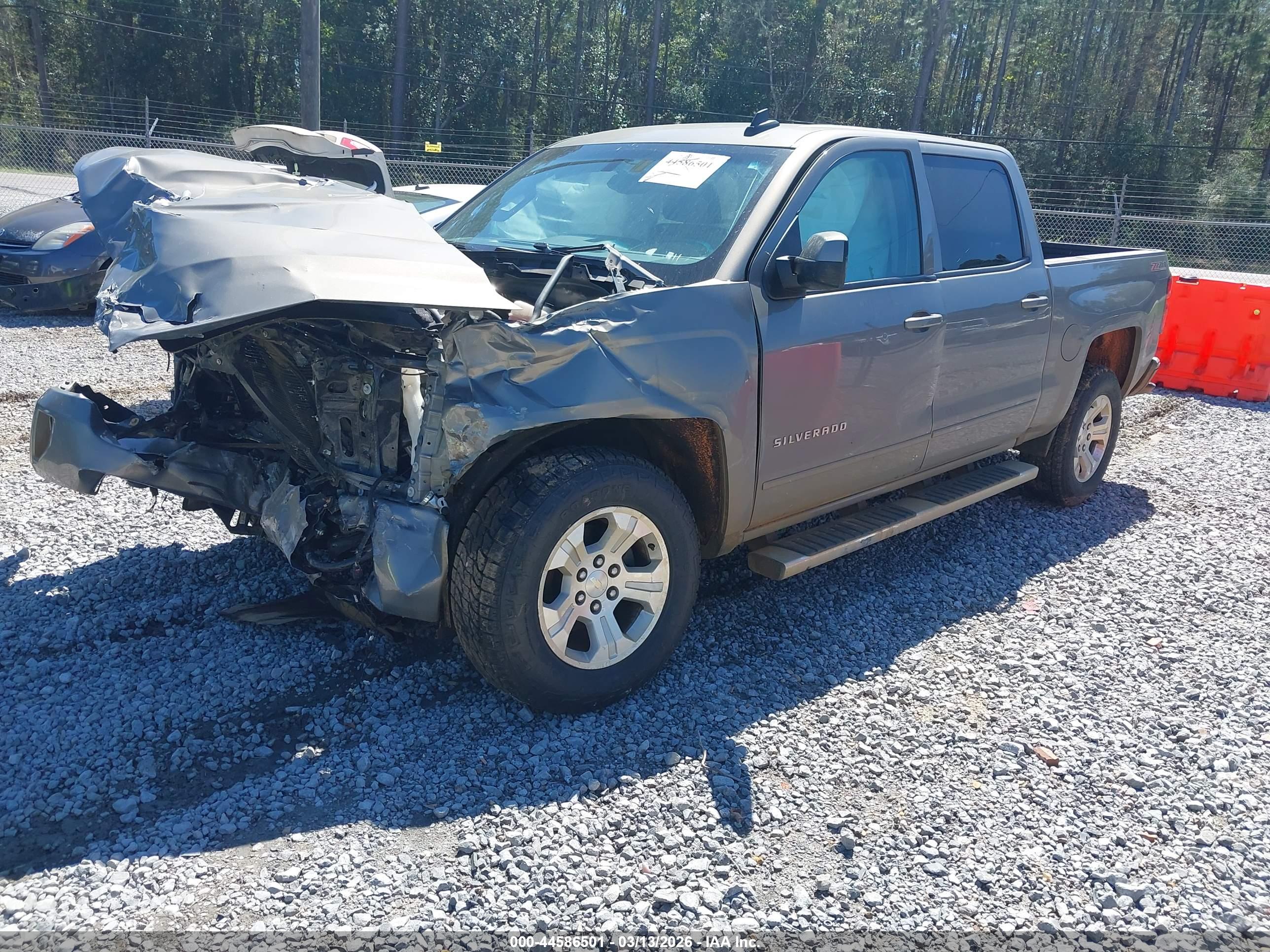 CHEVROLET SILVERADO image 2