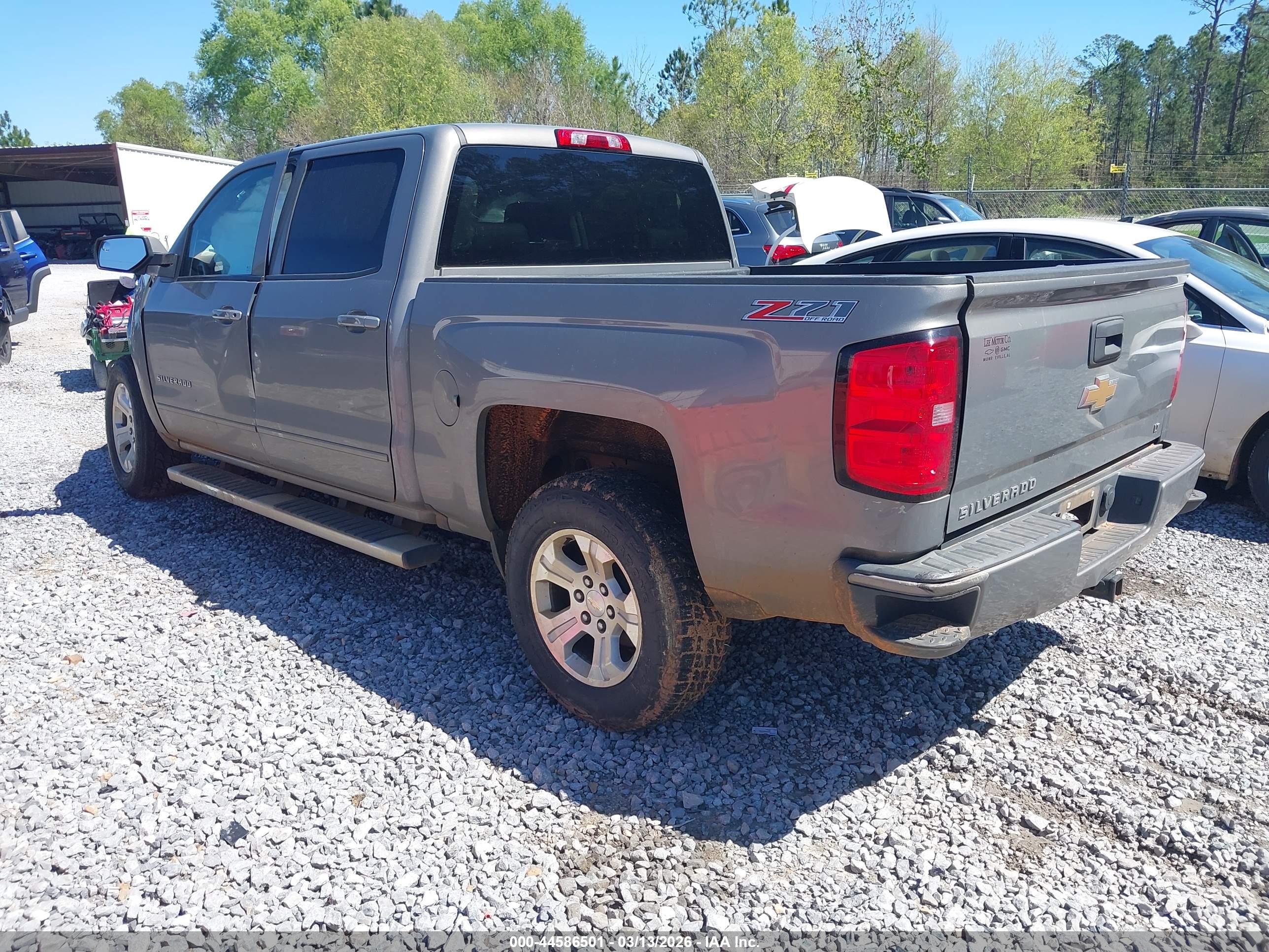 CHEVROLET SILVERADO image 3
