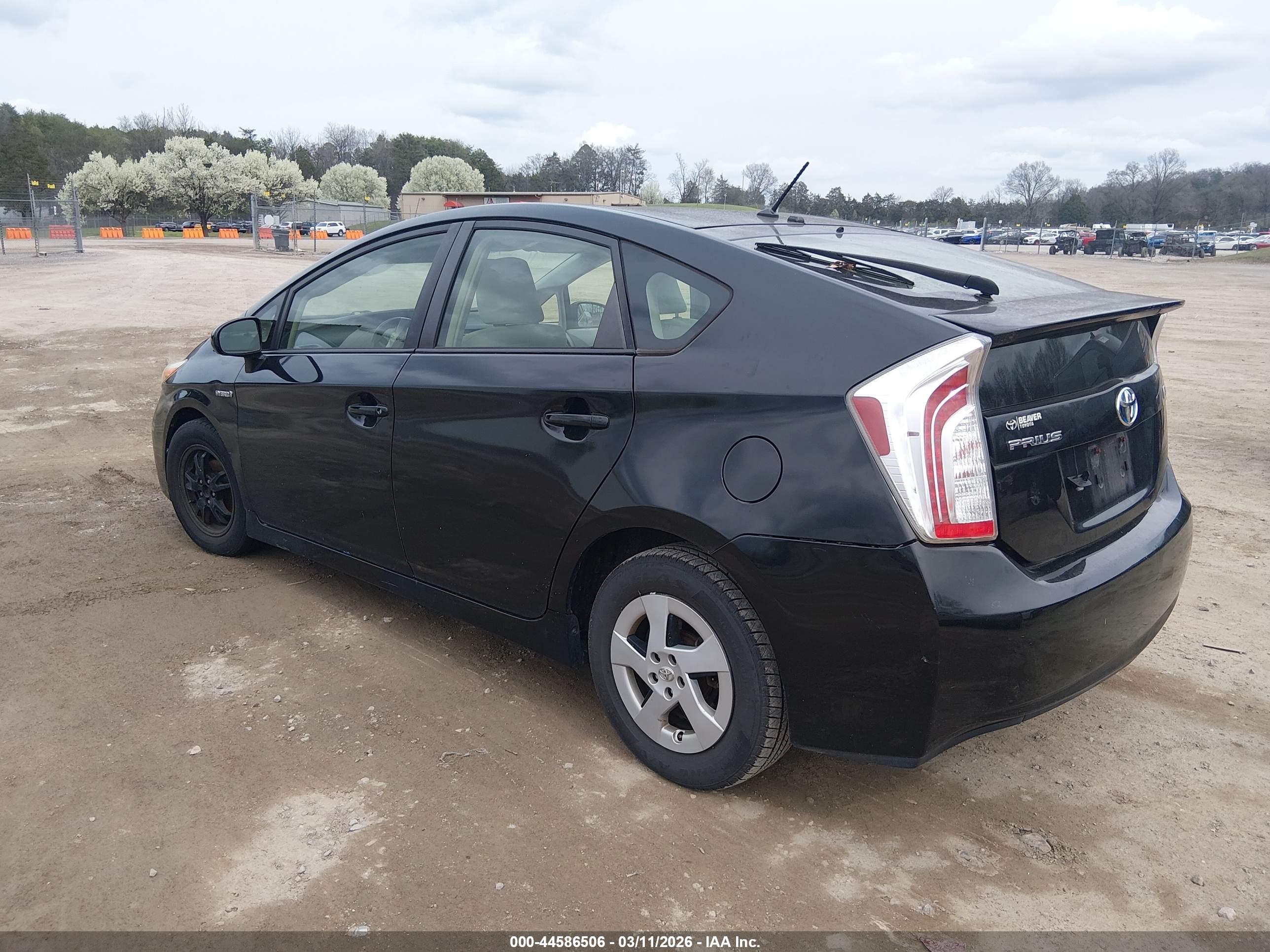 TOYOTA PRIUS image 3